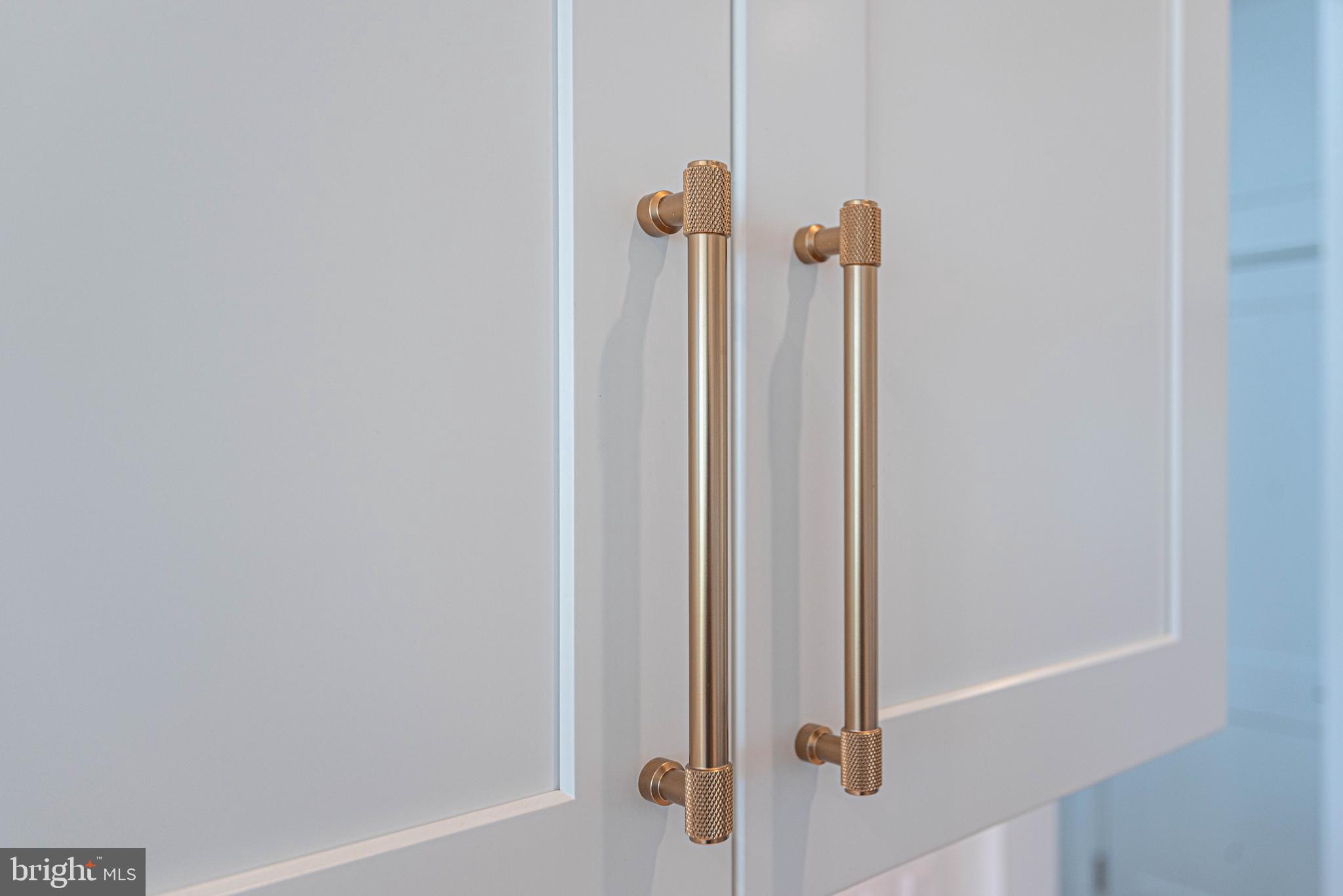 LIGHTHOUSE SOUND - Residential