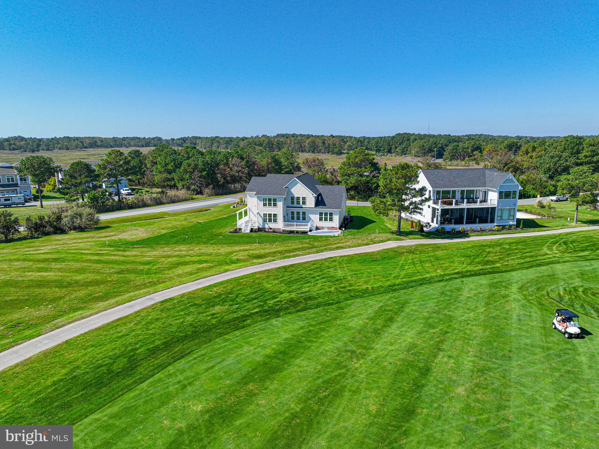 LIGHTHOUSE SOUND - Residential