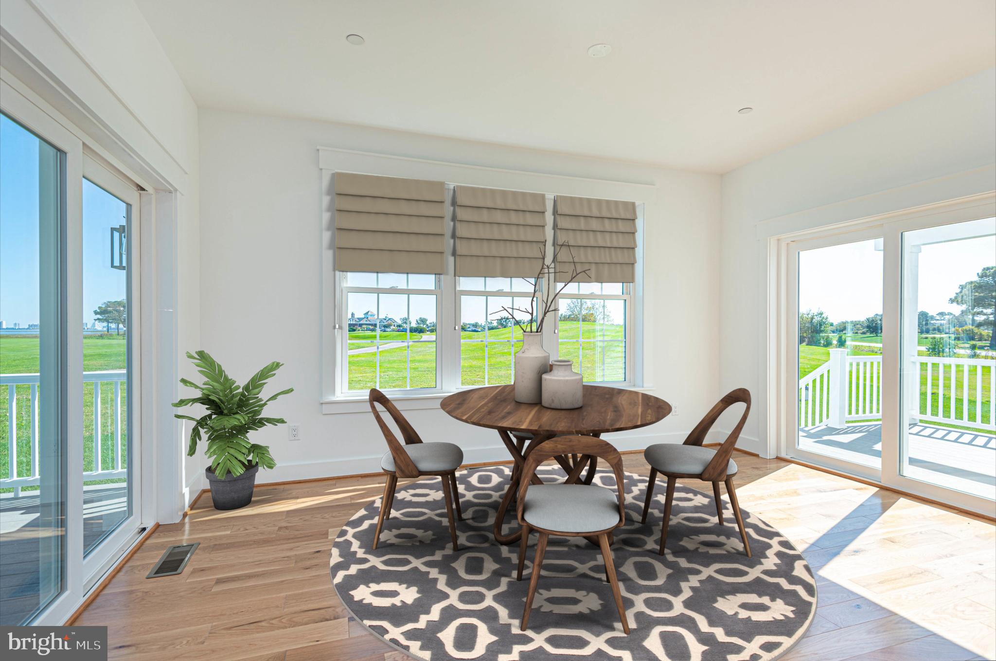 LIGHTHOUSE SOUND - Residential