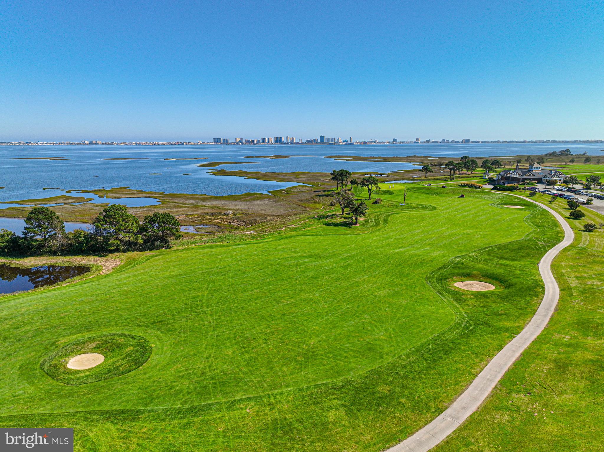 LIGHTHOUSE SOUND - Residential