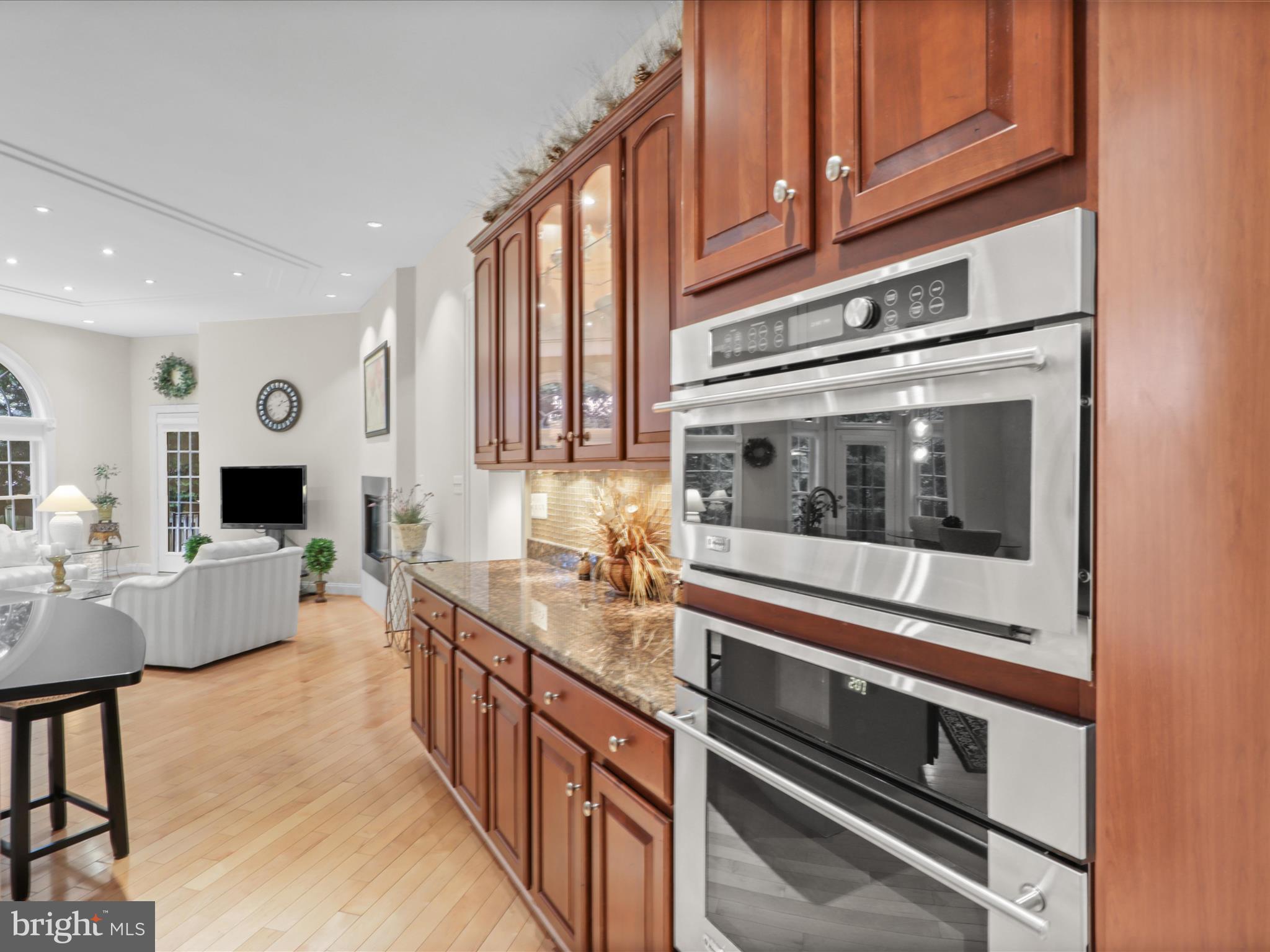 LAING AT GOVERNOR SQUARE - Residential Lease