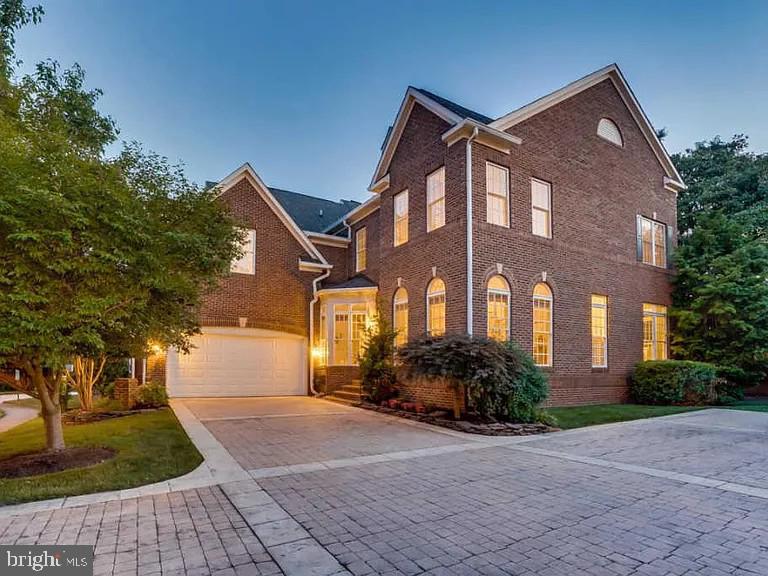 LAING AT GOVERNOR SQUARE - Residential Lease