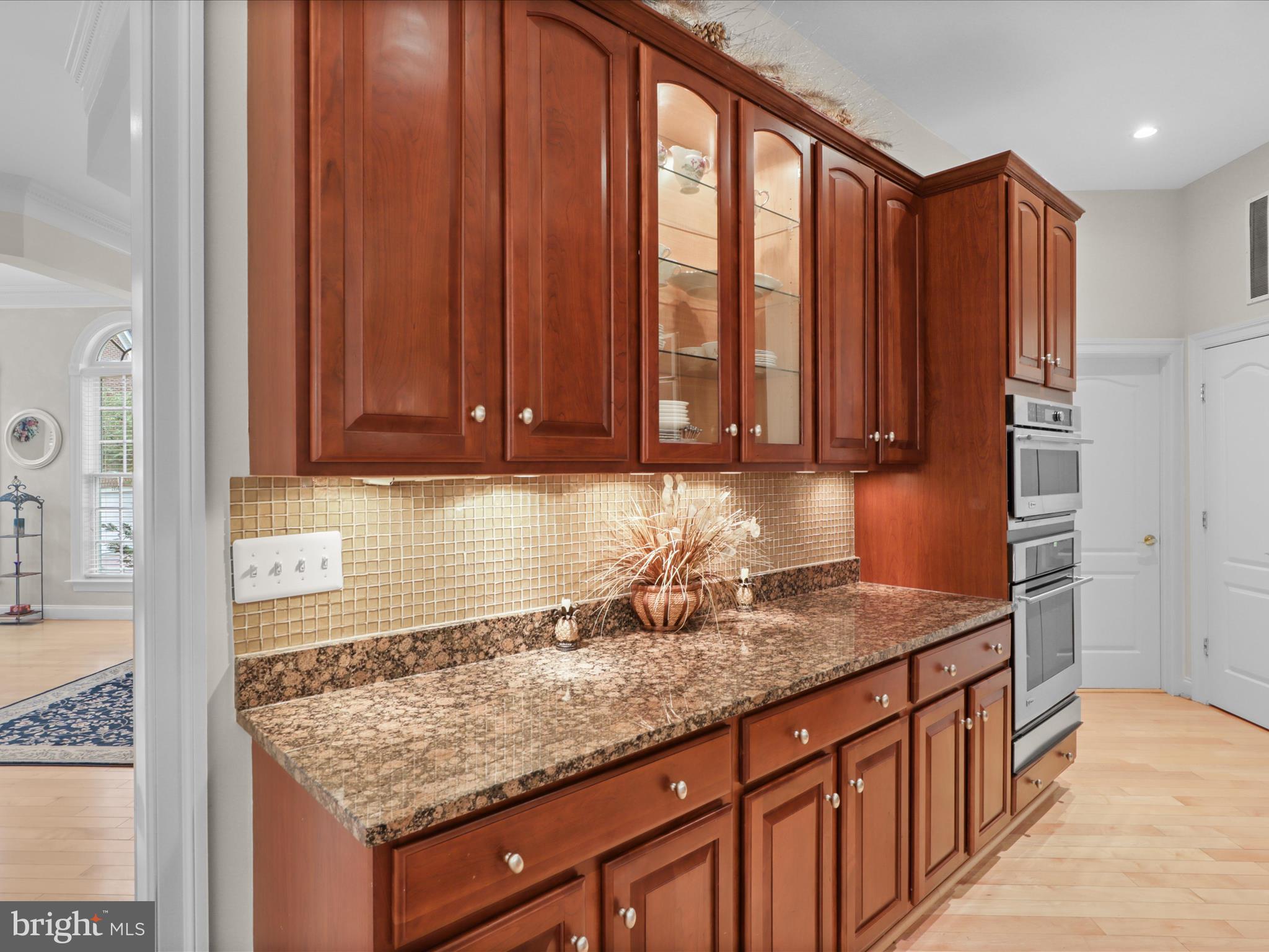 LAING AT GOVERNOR SQUARE - Residential Lease