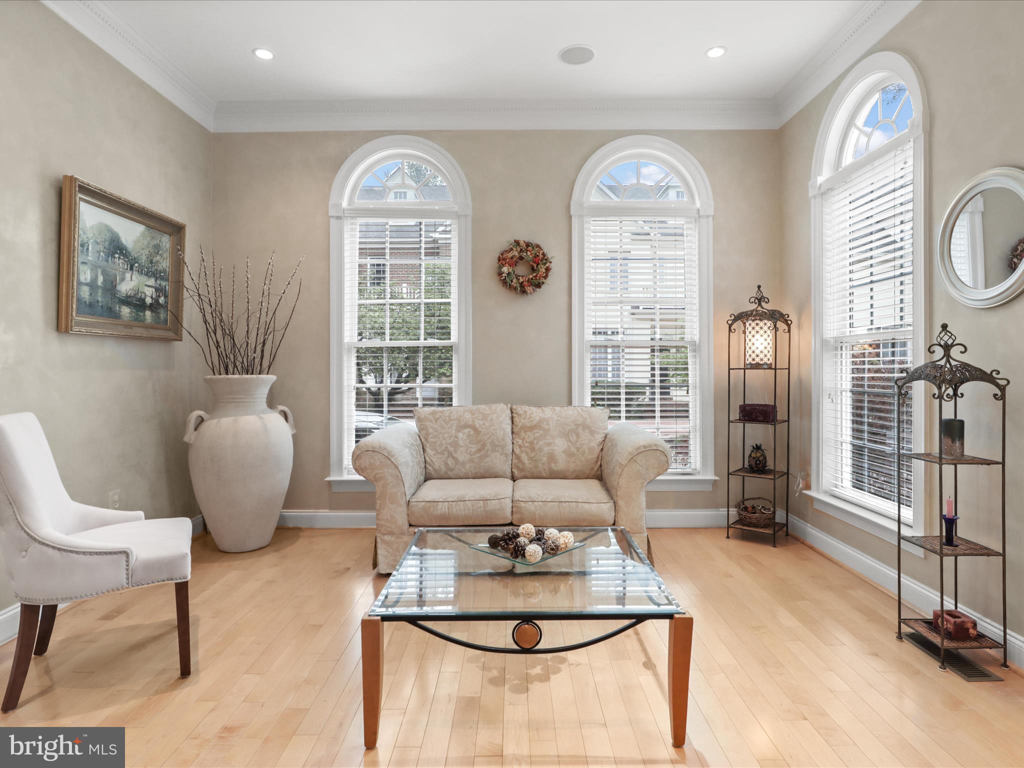 LAING AT GOVERNOR SQUARE - Residential Lease