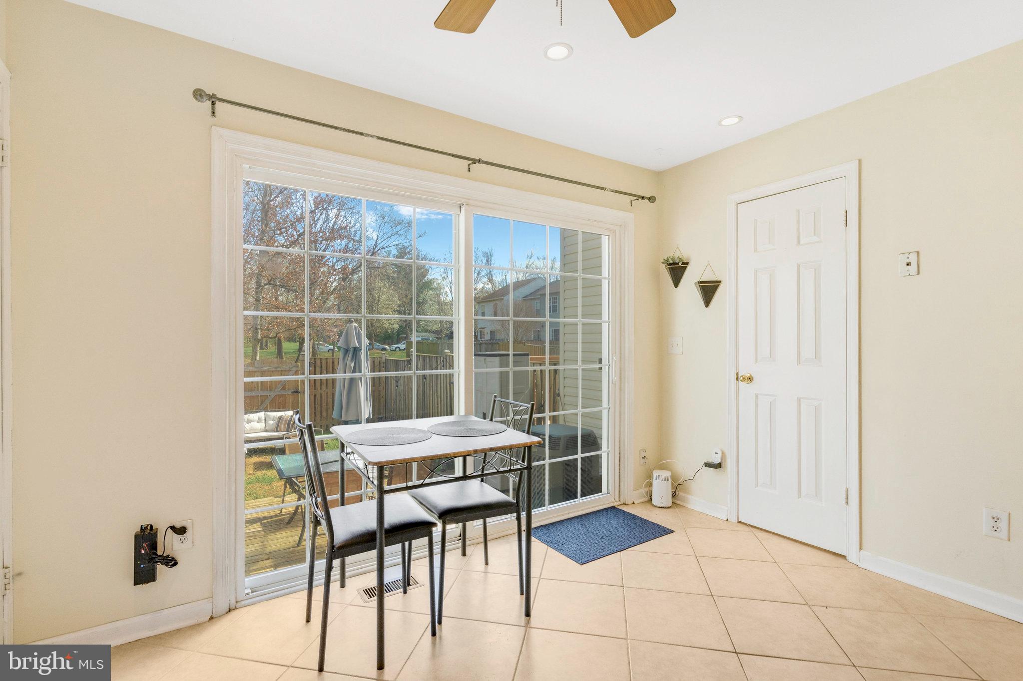 LONDON TOWN WEST - Residential