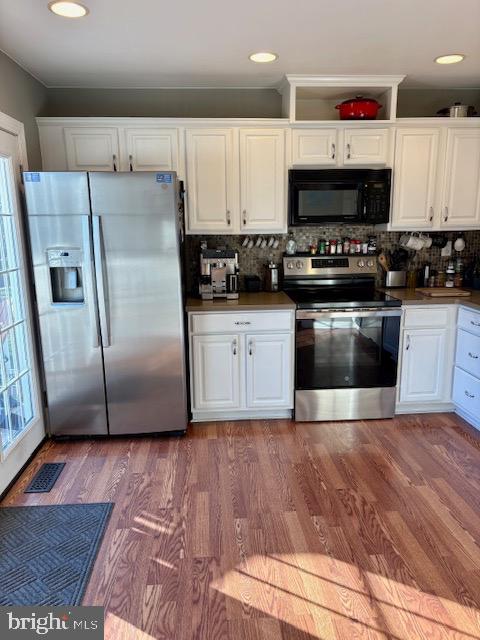 MONTGOMERY MEADOWS - Residential