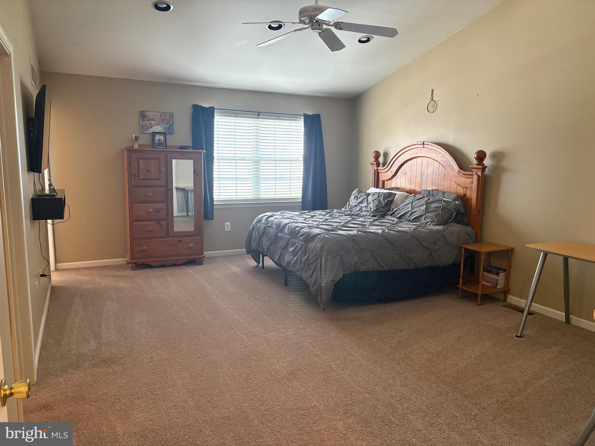 MONTGOMERY MEADOWS - Residential