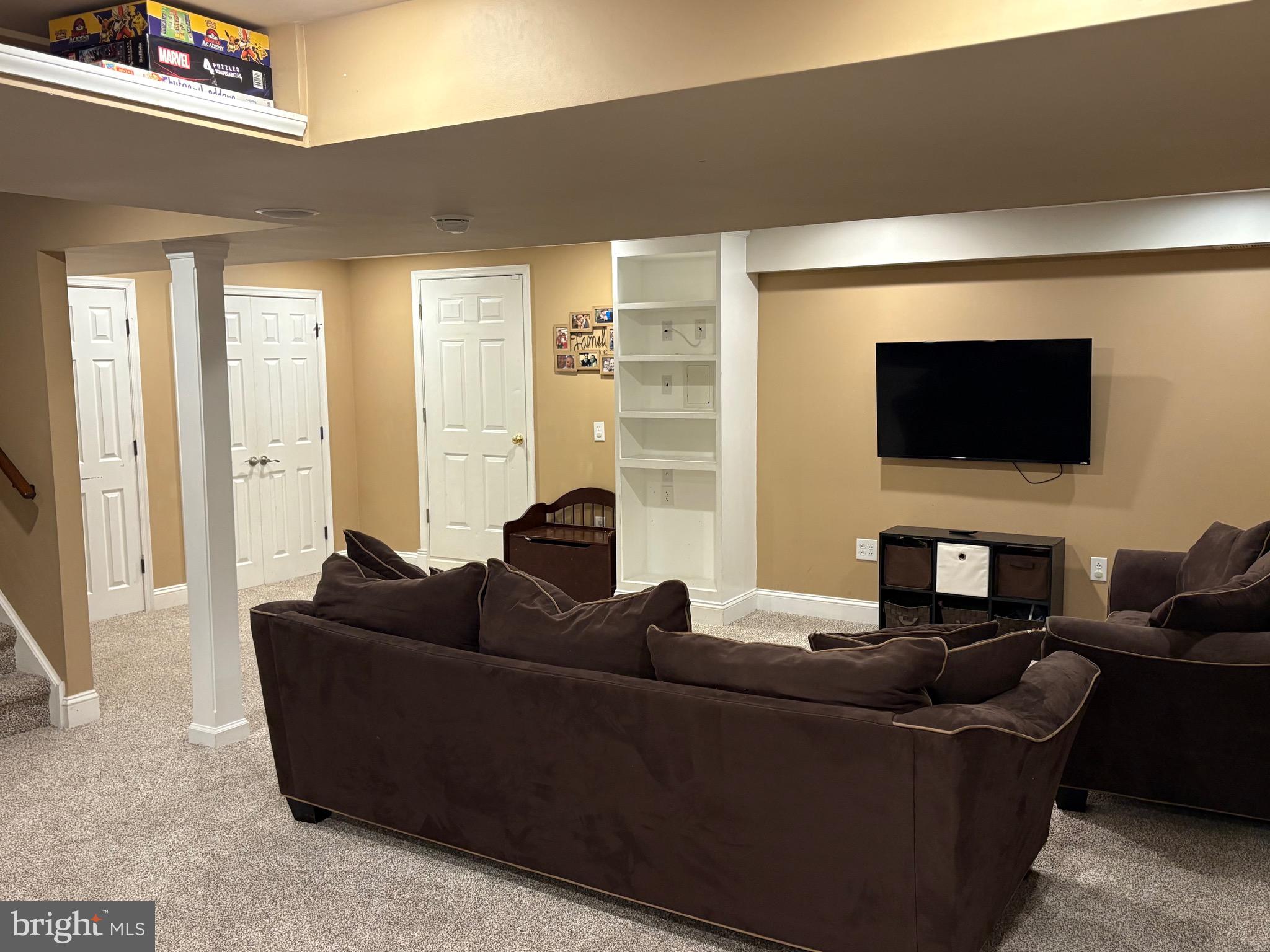 MONTGOMERY MEADOWS - Residential