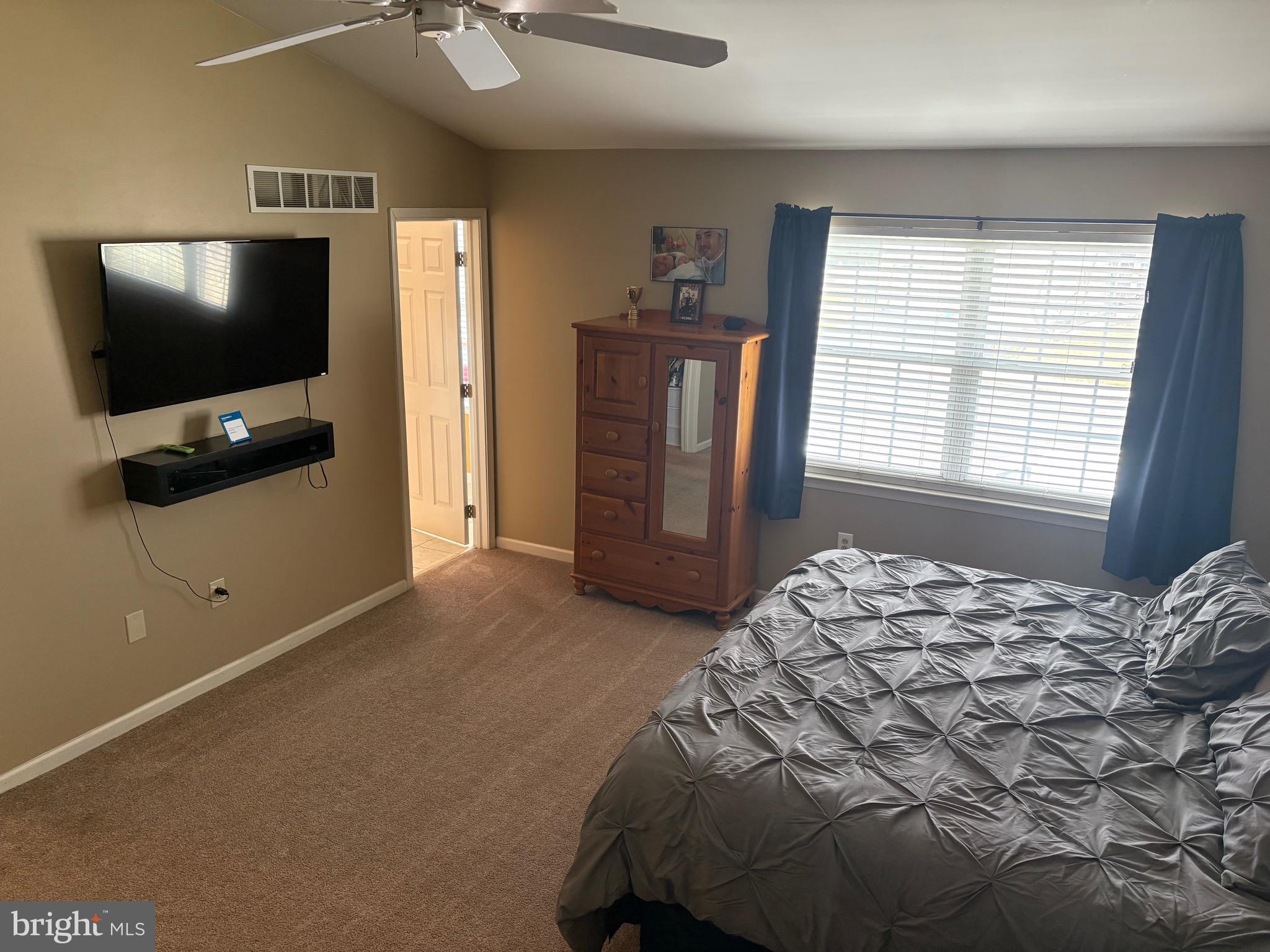 MONTGOMERY MEADOWS - Residential