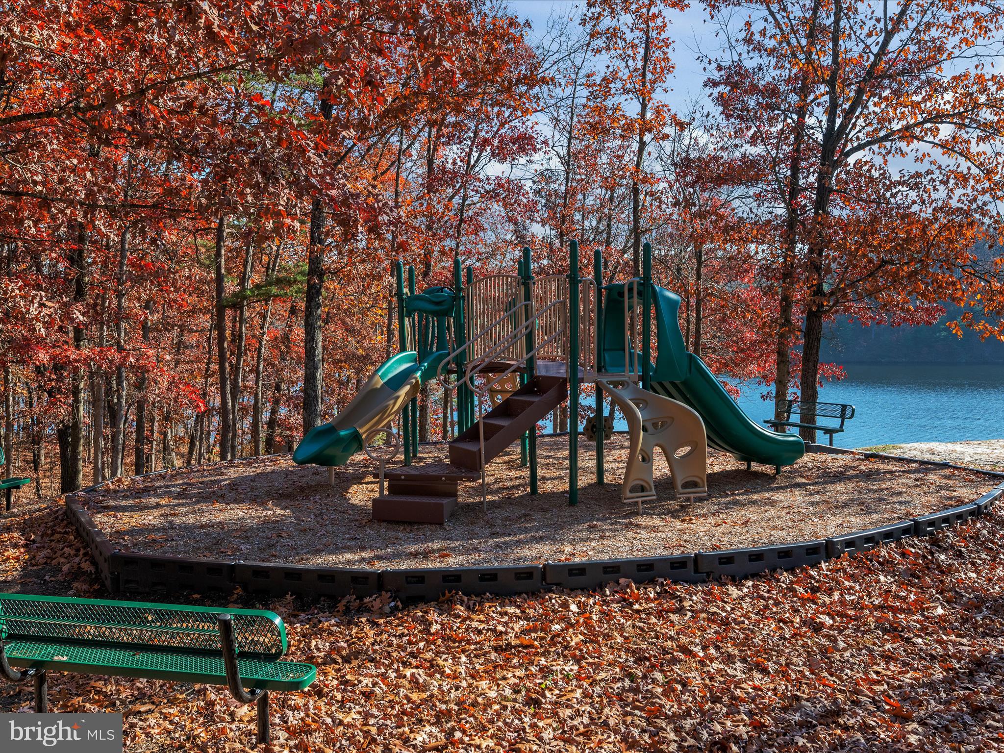 LAKE HOLIDAY ESTATES - Residential