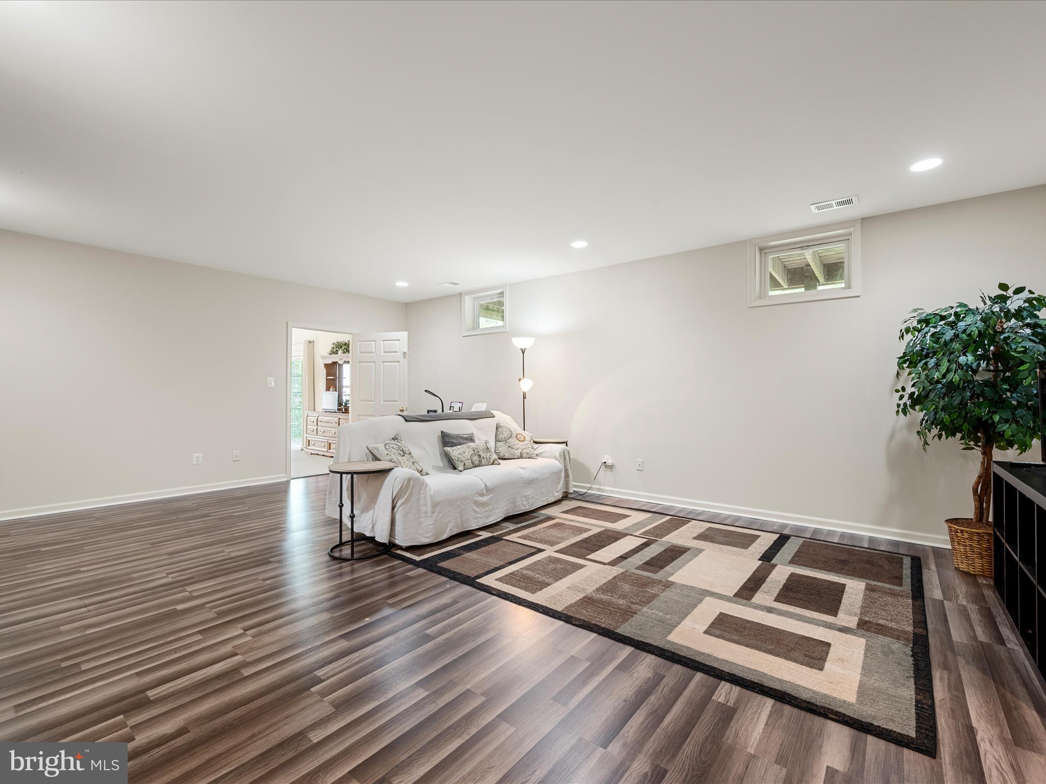 LAKE HOLIDAY ESTATES - Residential