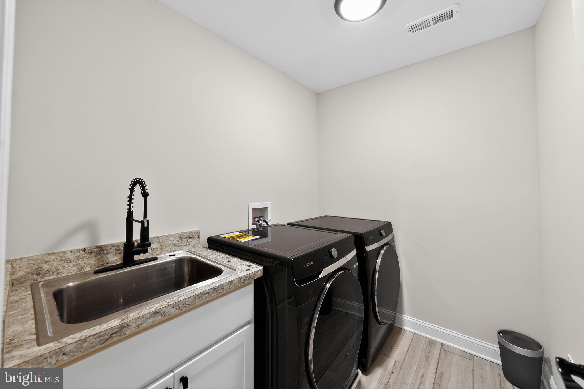 CLIFFTON ON THE POTOMAC - Residential