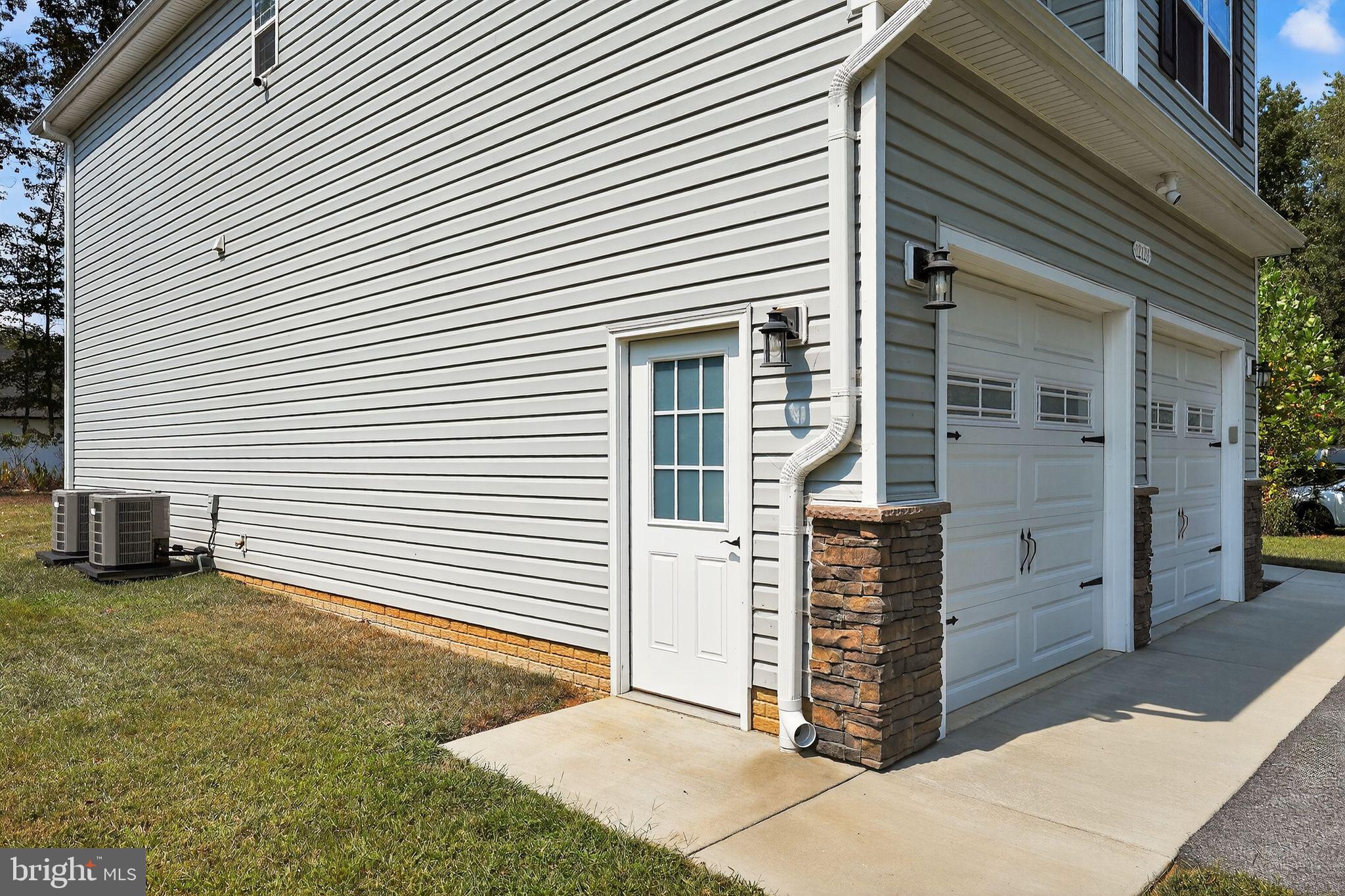 CLIFFTON ON THE POTOMAC - Residential