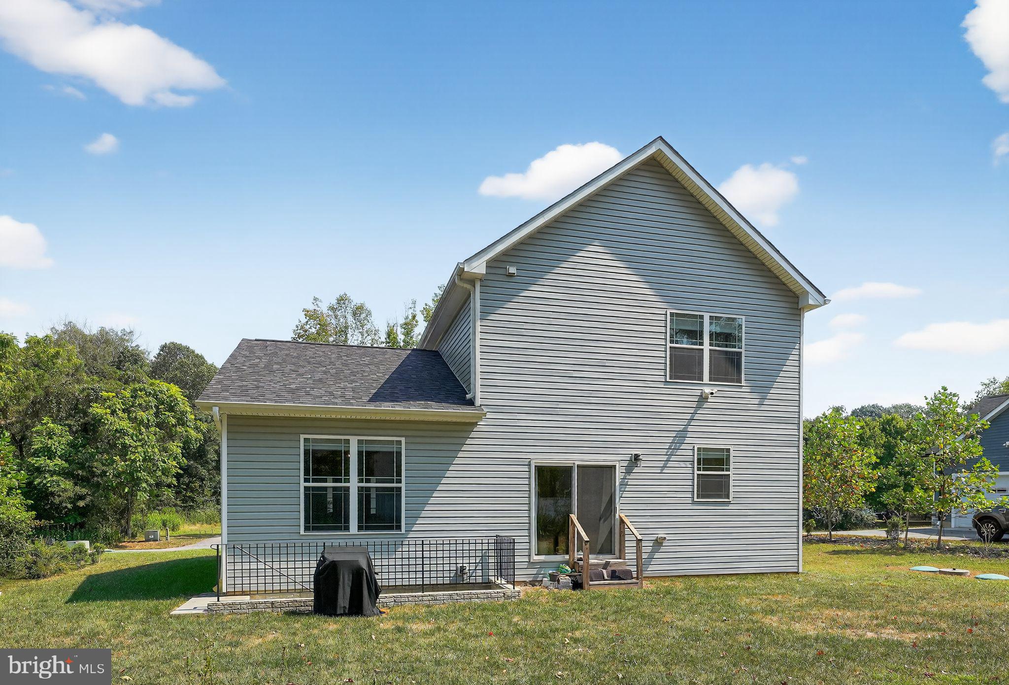 CLIFFTON ON THE POTOMAC - Residential