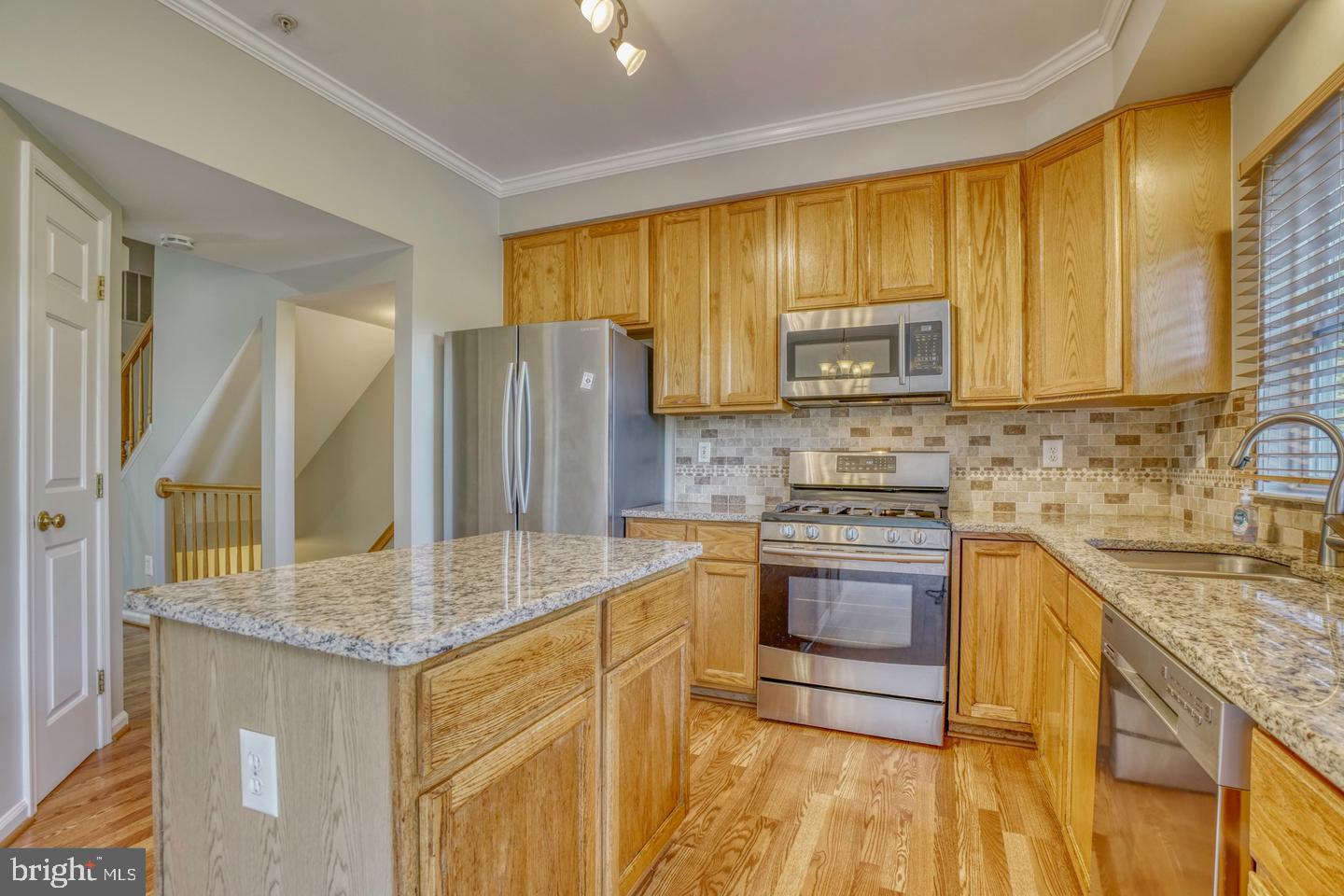 9852 SHERWOOD FARM ROAD