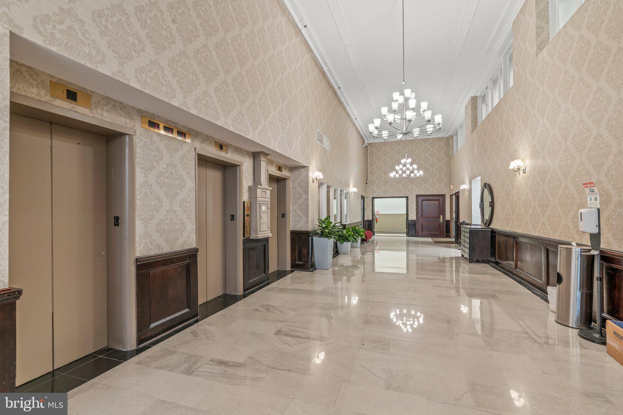 AVENUE OF THE ARTS - Residential