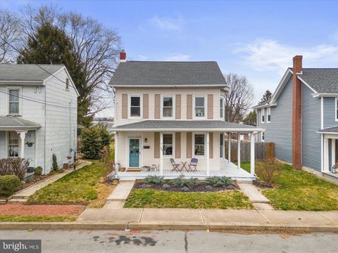 Photo of 506 W Market Street, Marietta, PA 17547 (MLS # PALA2046994)