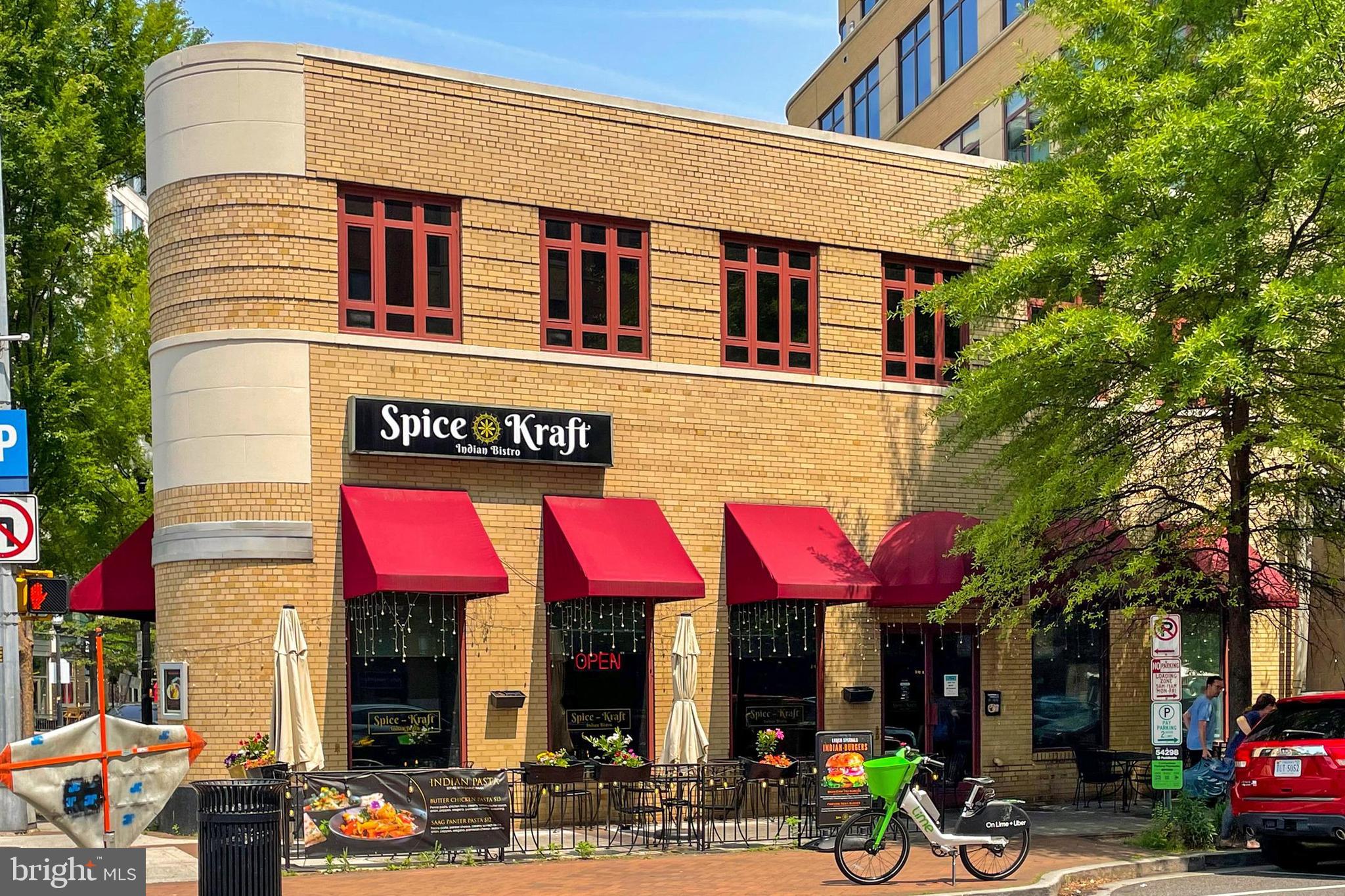 VISTA ON COURTHOUSE - Residential