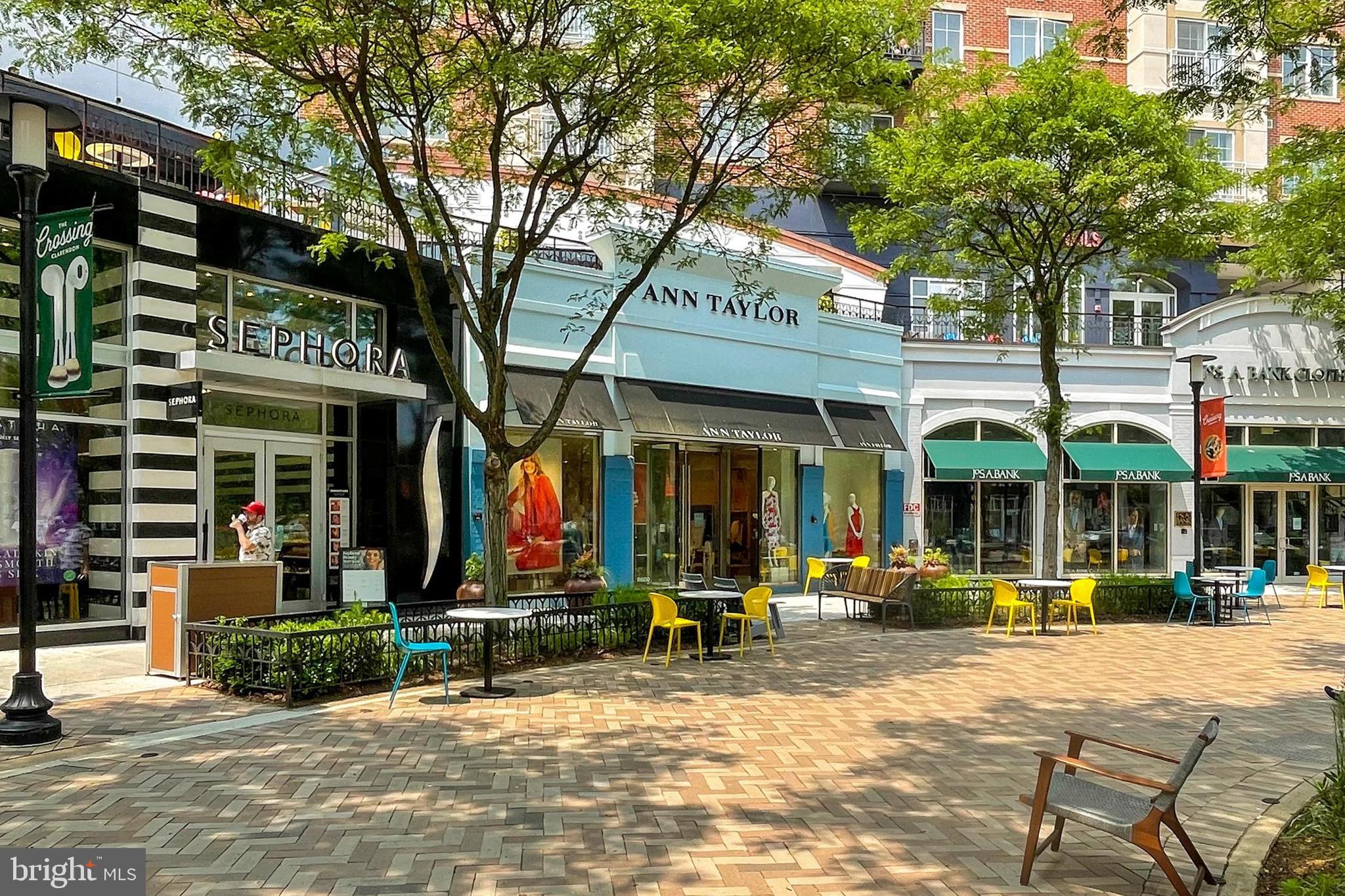 VISTA ON COURTHOUSE - Residential