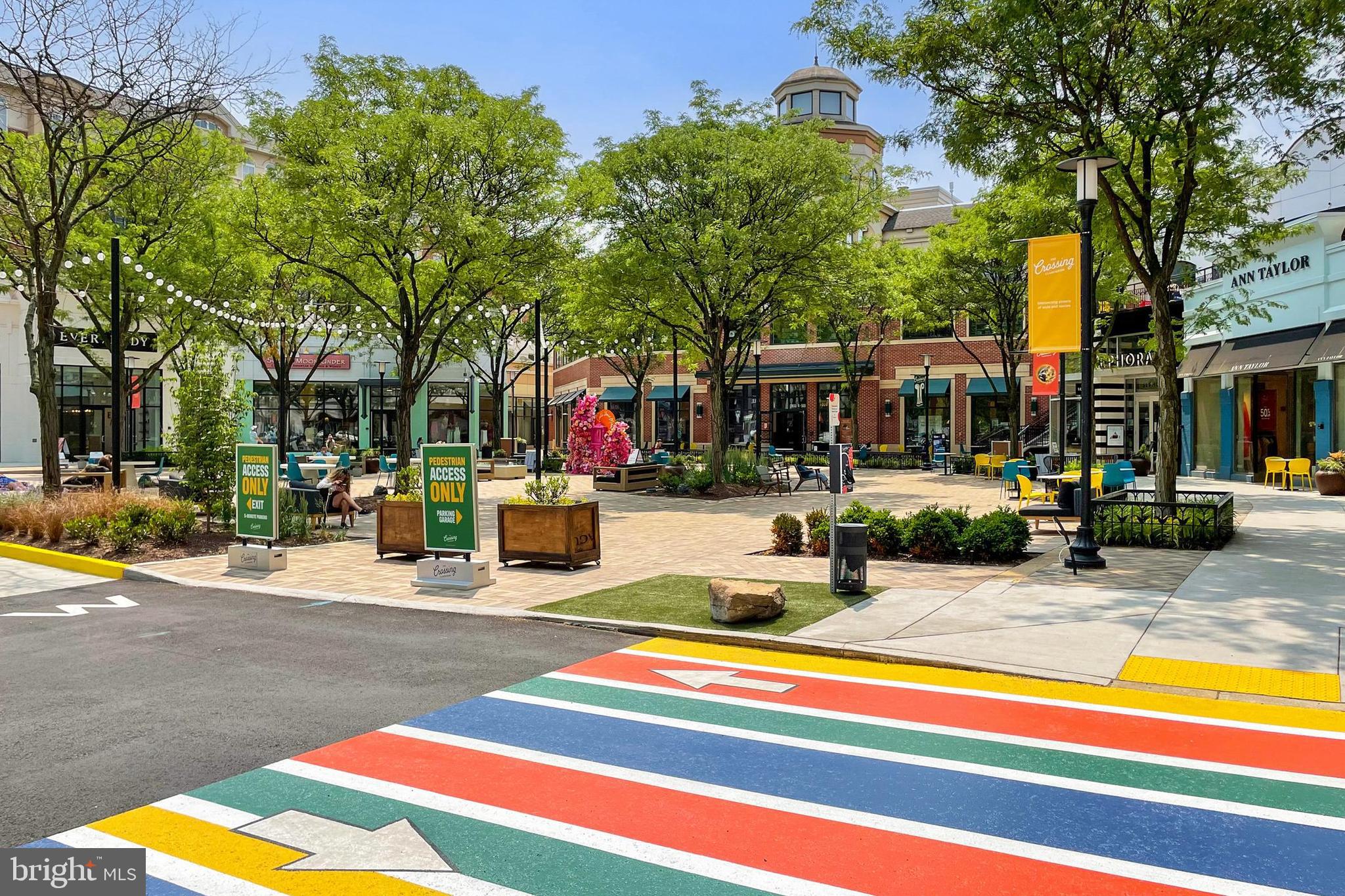 VISTA ON COURTHOUSE - Residential