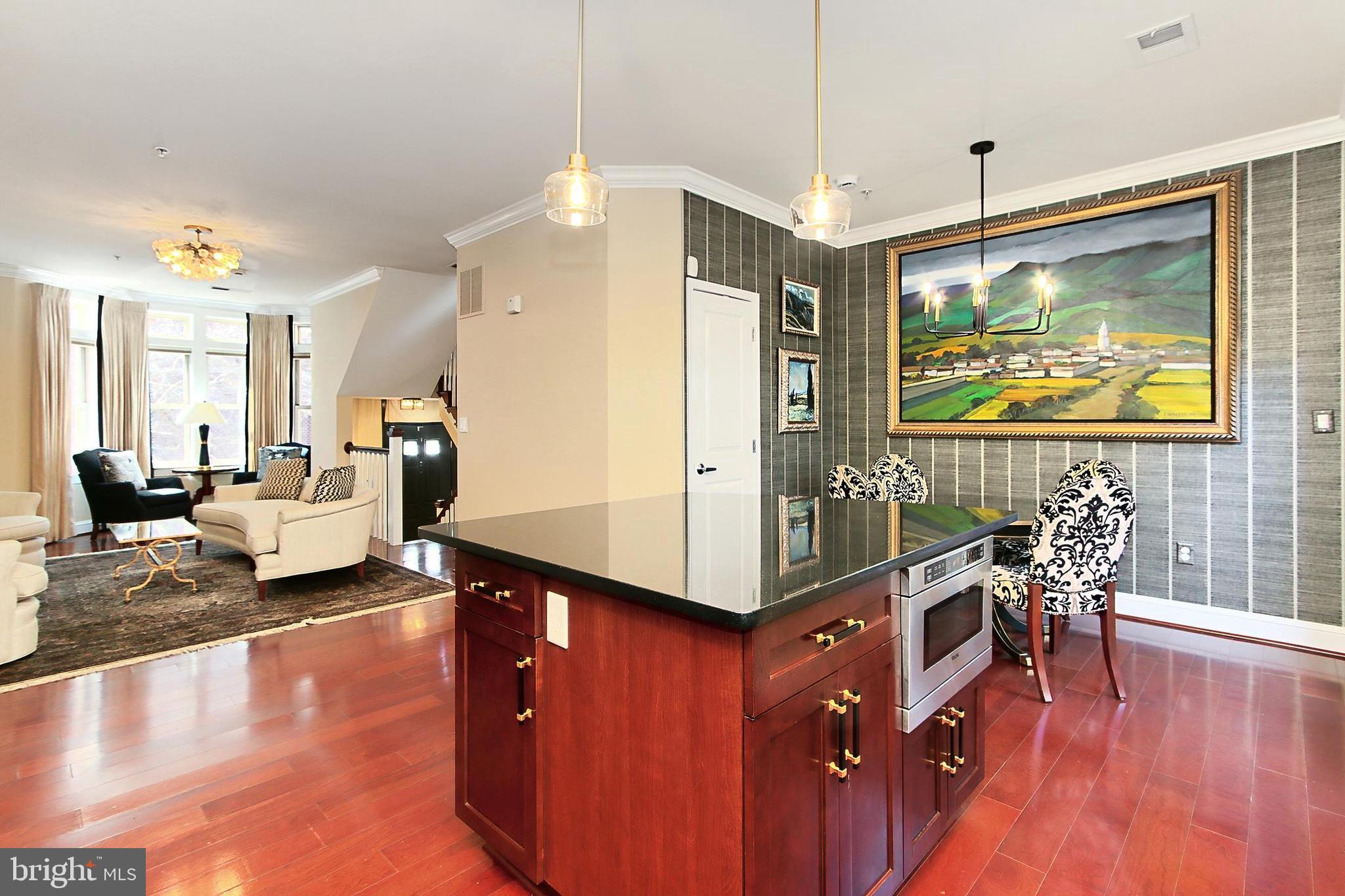 VISTA ON COURTHOUSE - Residential