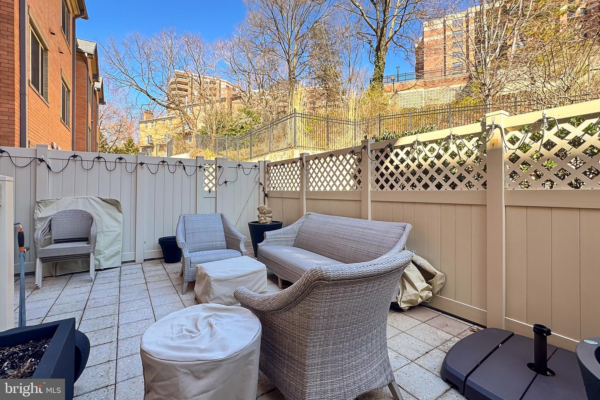 VISTA ON COURTHOUSE - Residential