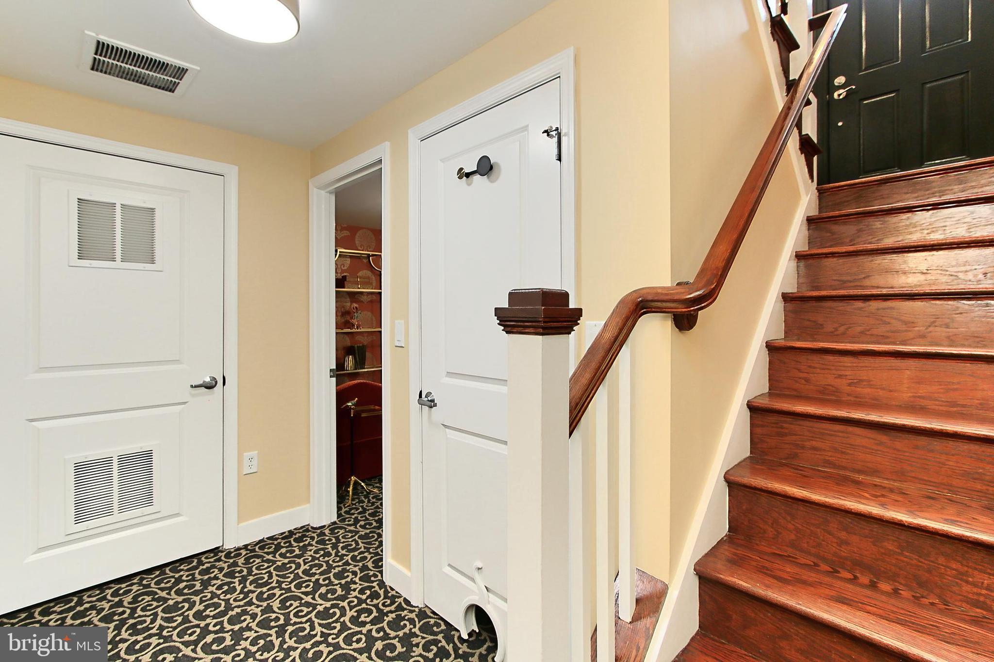 VISTA ON COURTHOUSE - Residential