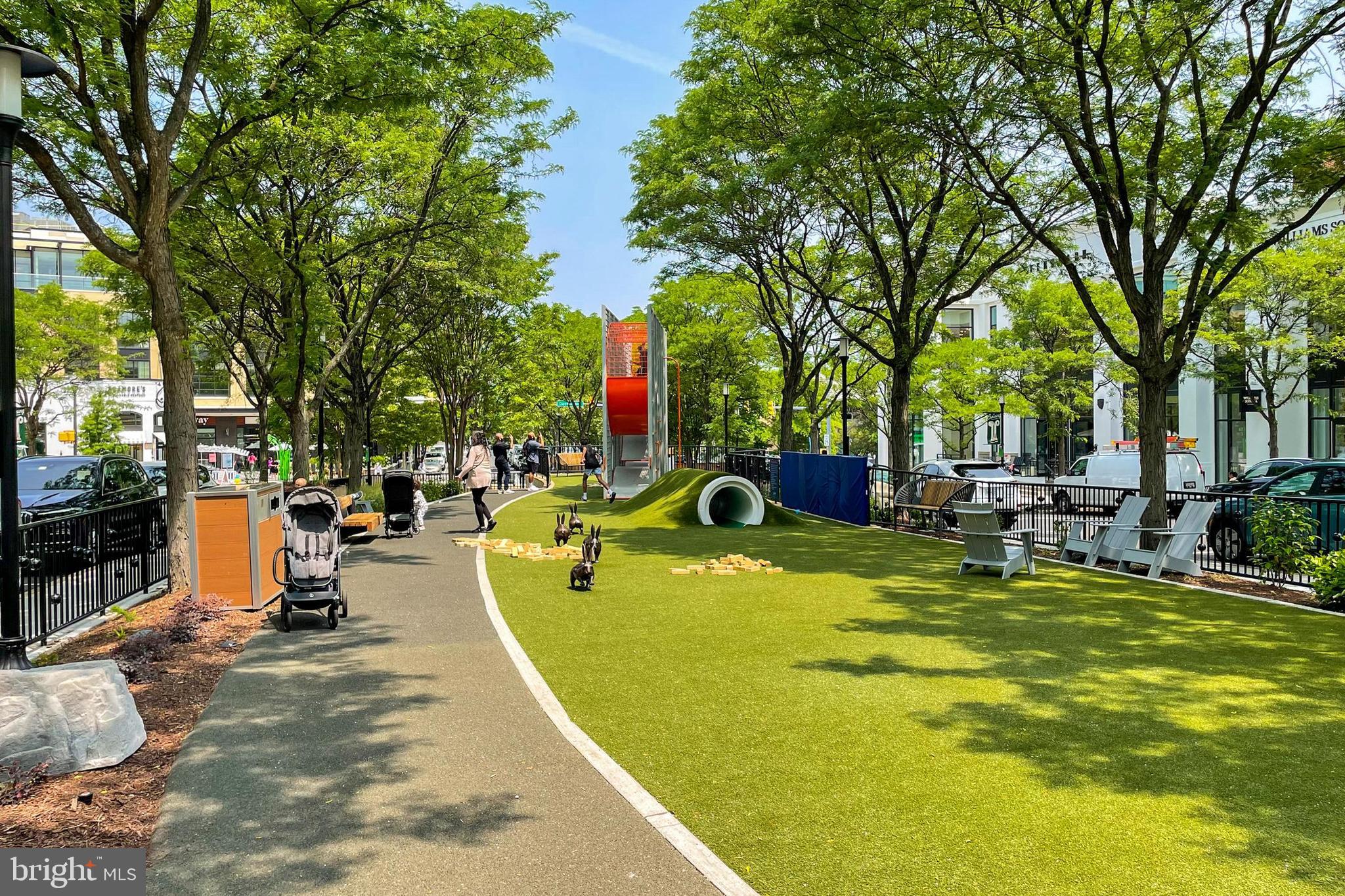 VISTA ON COURTHOUSE - Residential