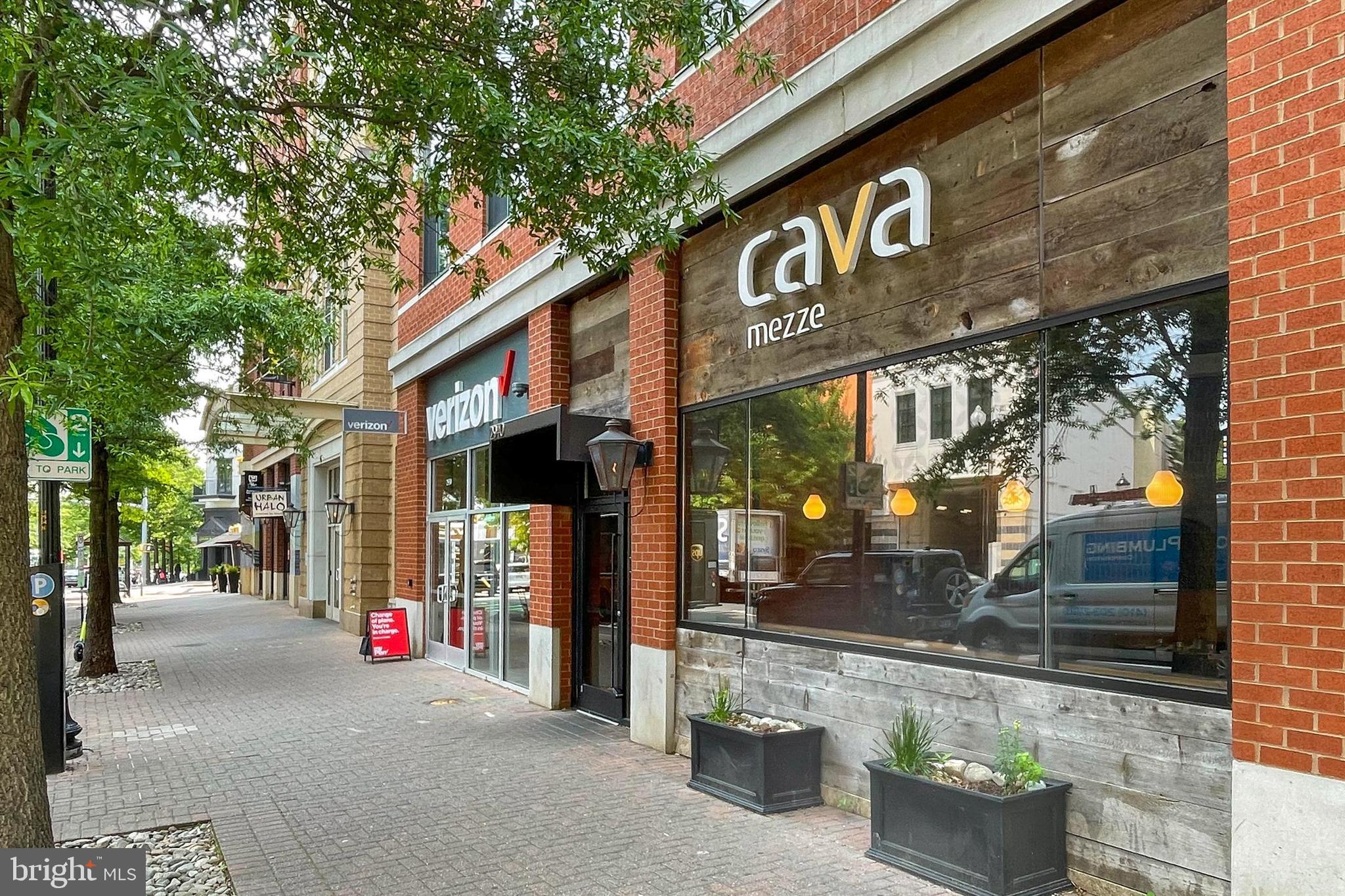 VISTA ON COURTHOUSE - Residential