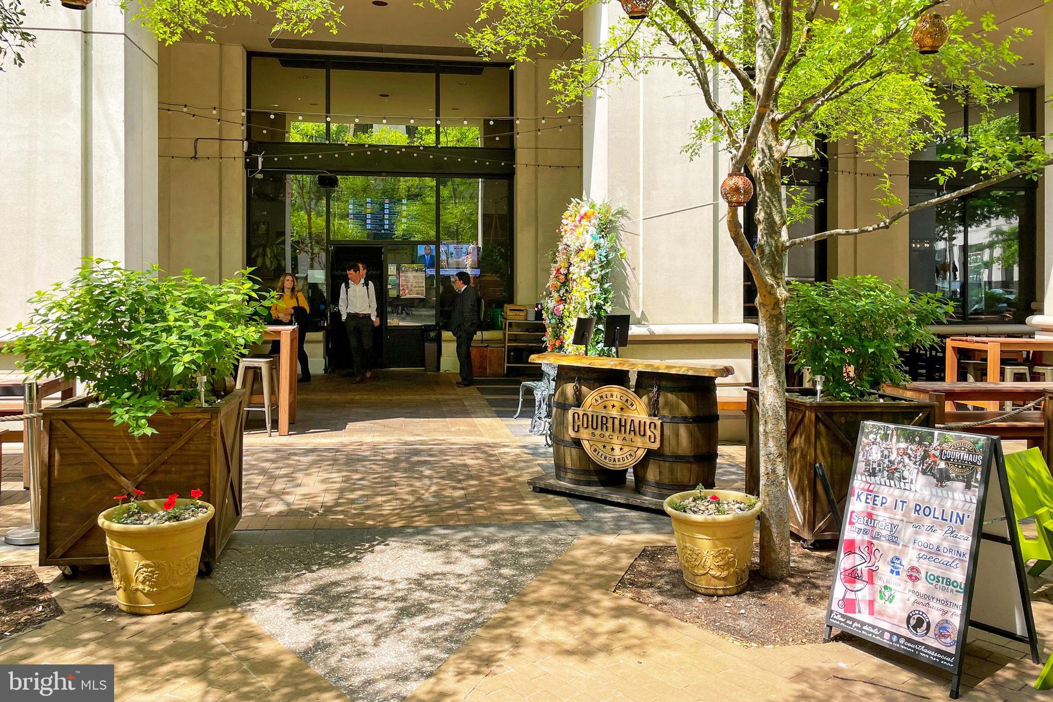 VISTA ON COURTHOUSE - Residential