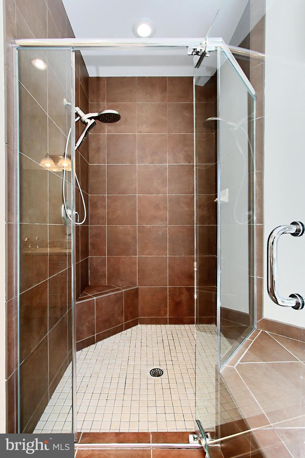 VISTA ON COURTHOUSE - Residential