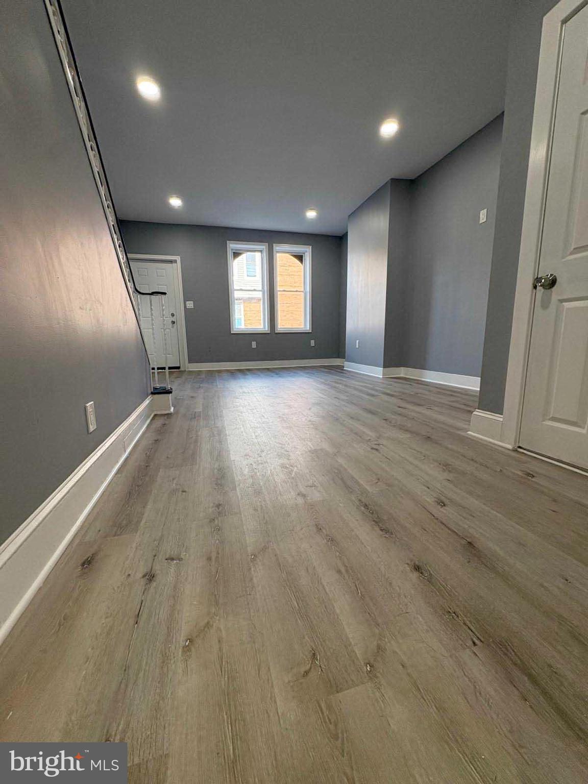 526 E WILLARD STREET