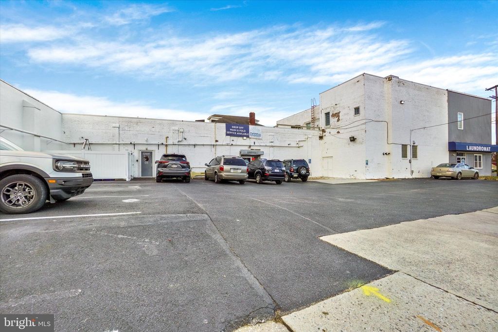 Photo of 1638 E Market Street, YORK, PA 17403 (MLS # PAYK2095082)