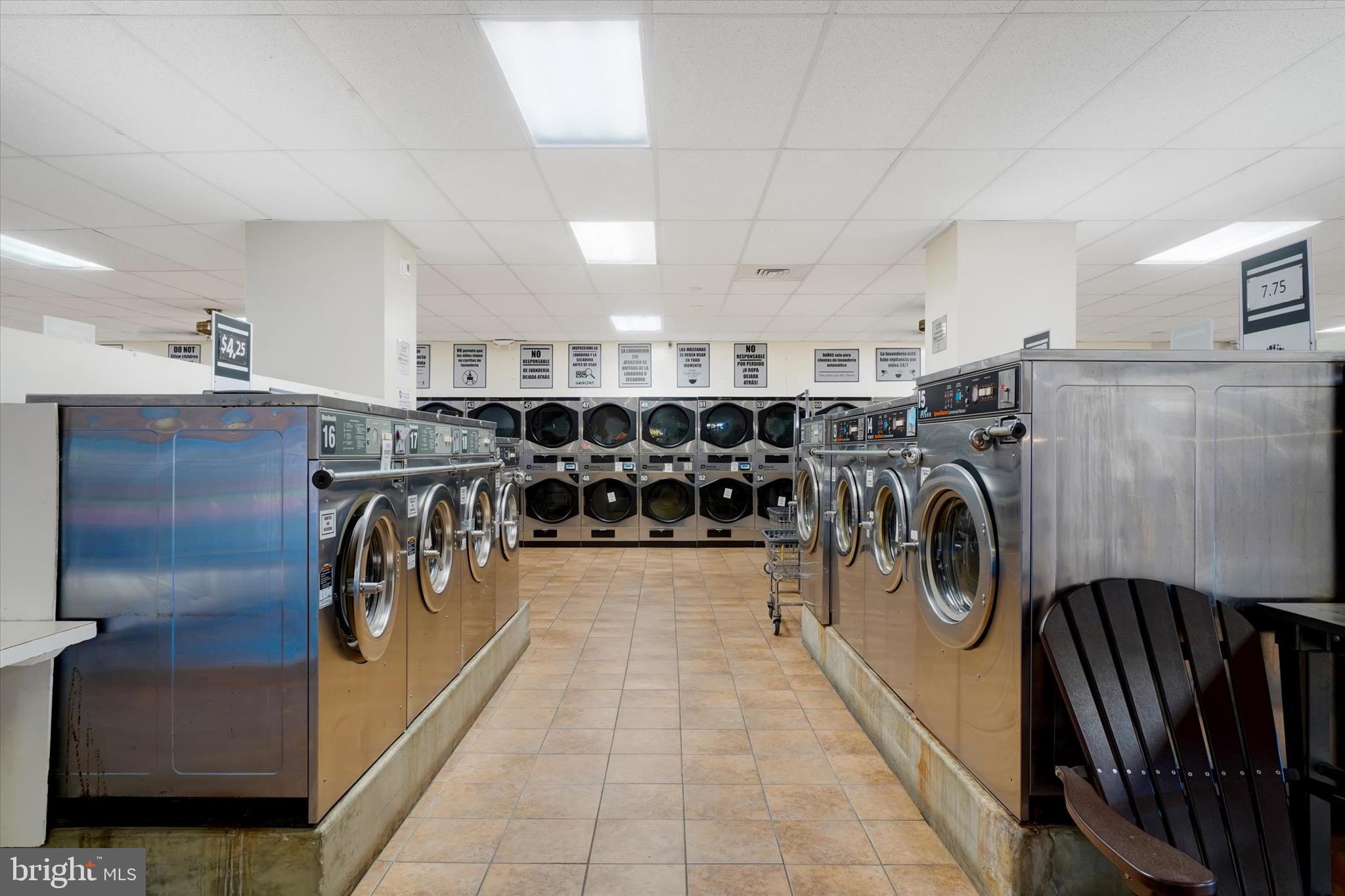 1638 E MARKET STREET