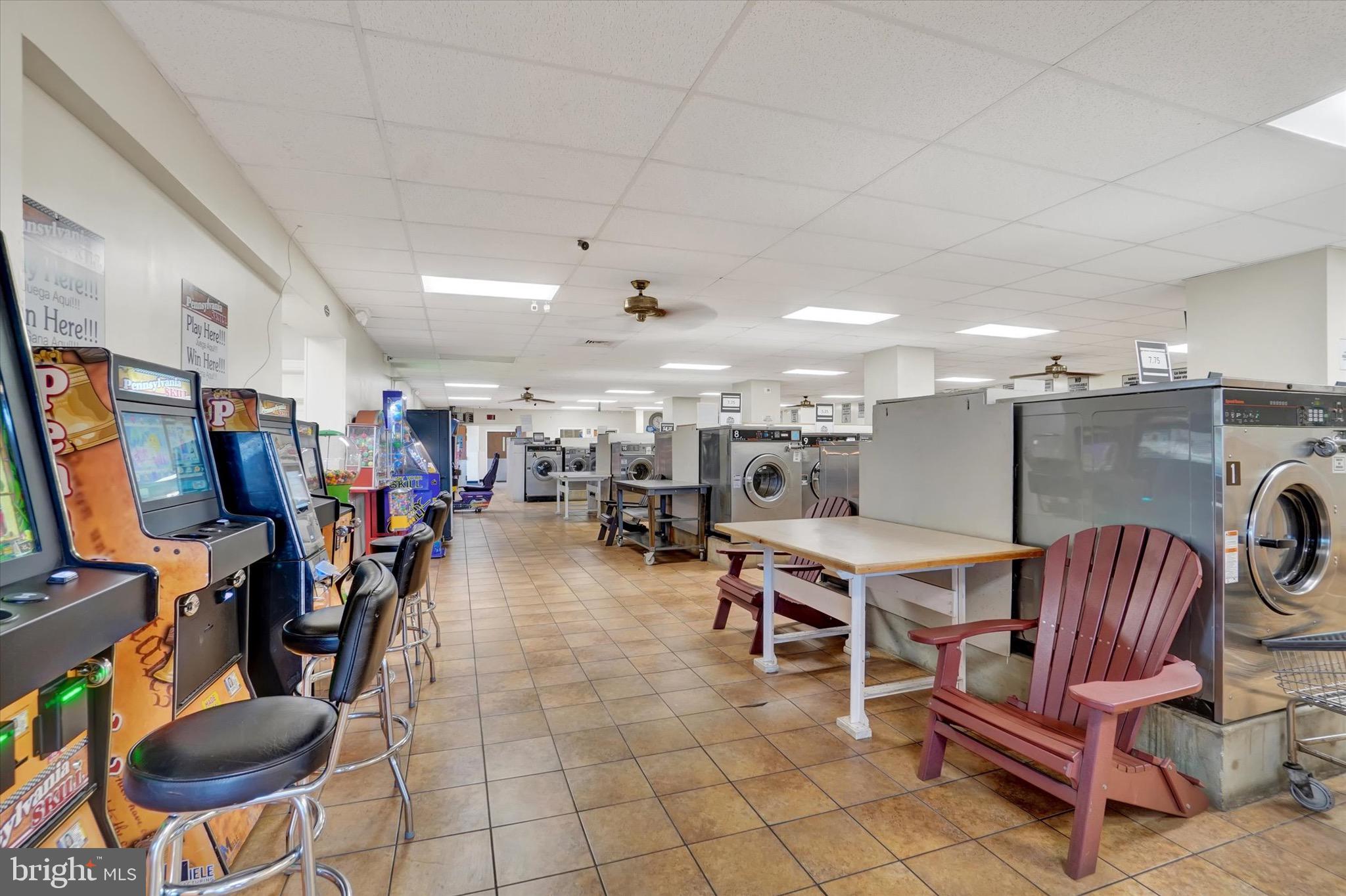 1638 E MARKET STREET