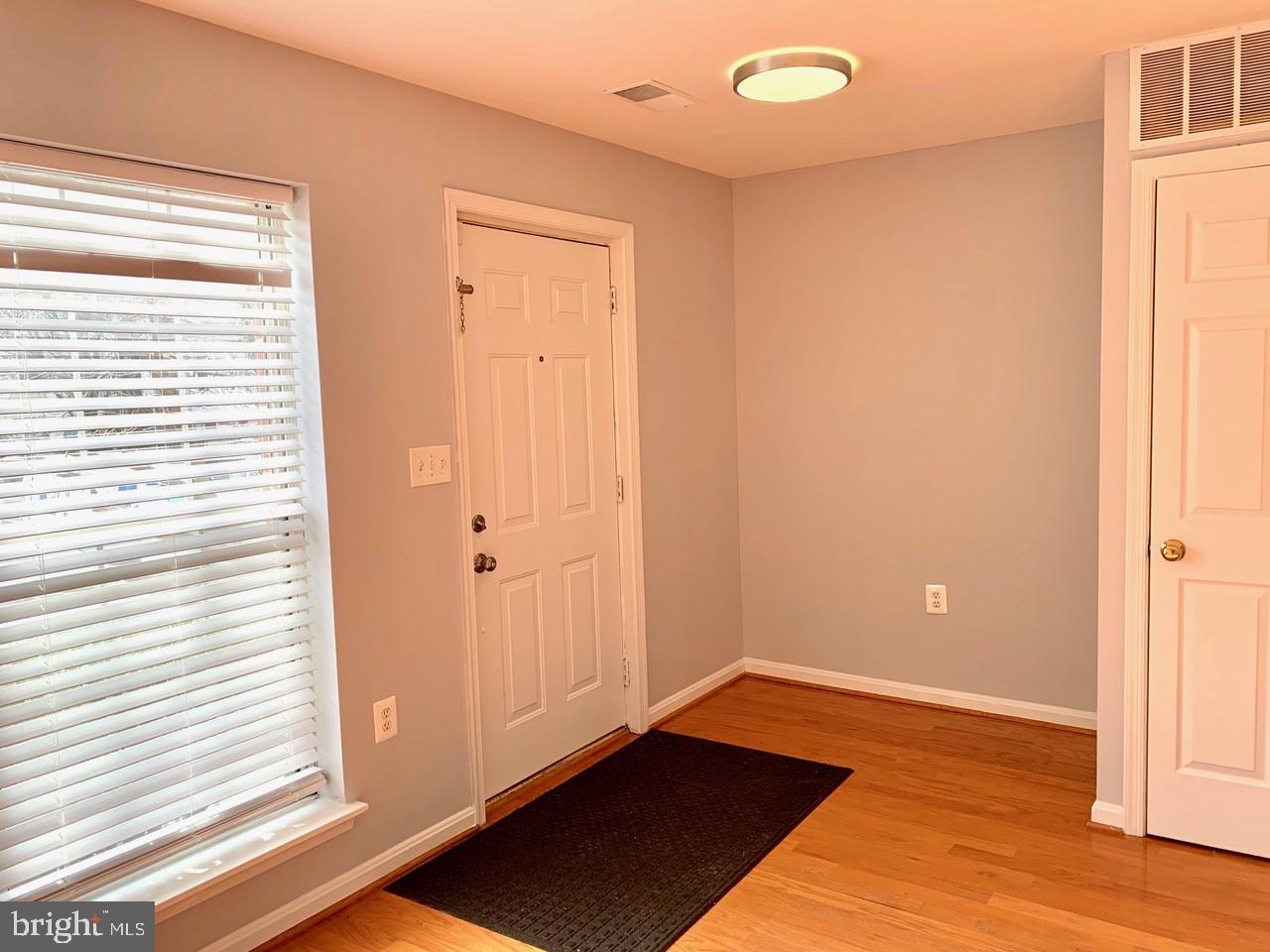 FAIR LAKES - Residential Lease