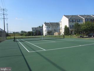 FAIR LAKES - Residential Lease