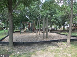 FAIR LAKES - Residential Lease