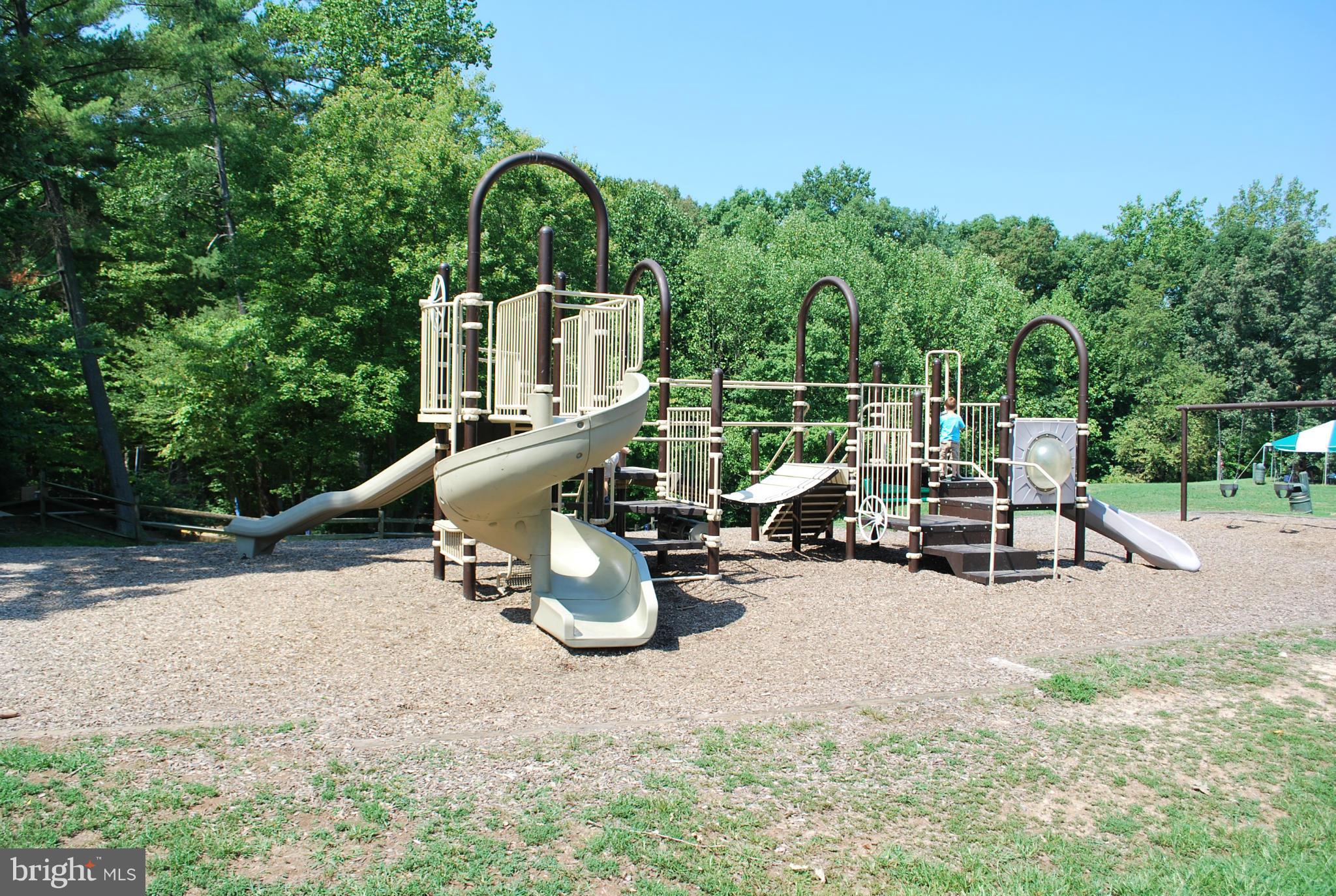 LAKE RIDGE - Residential