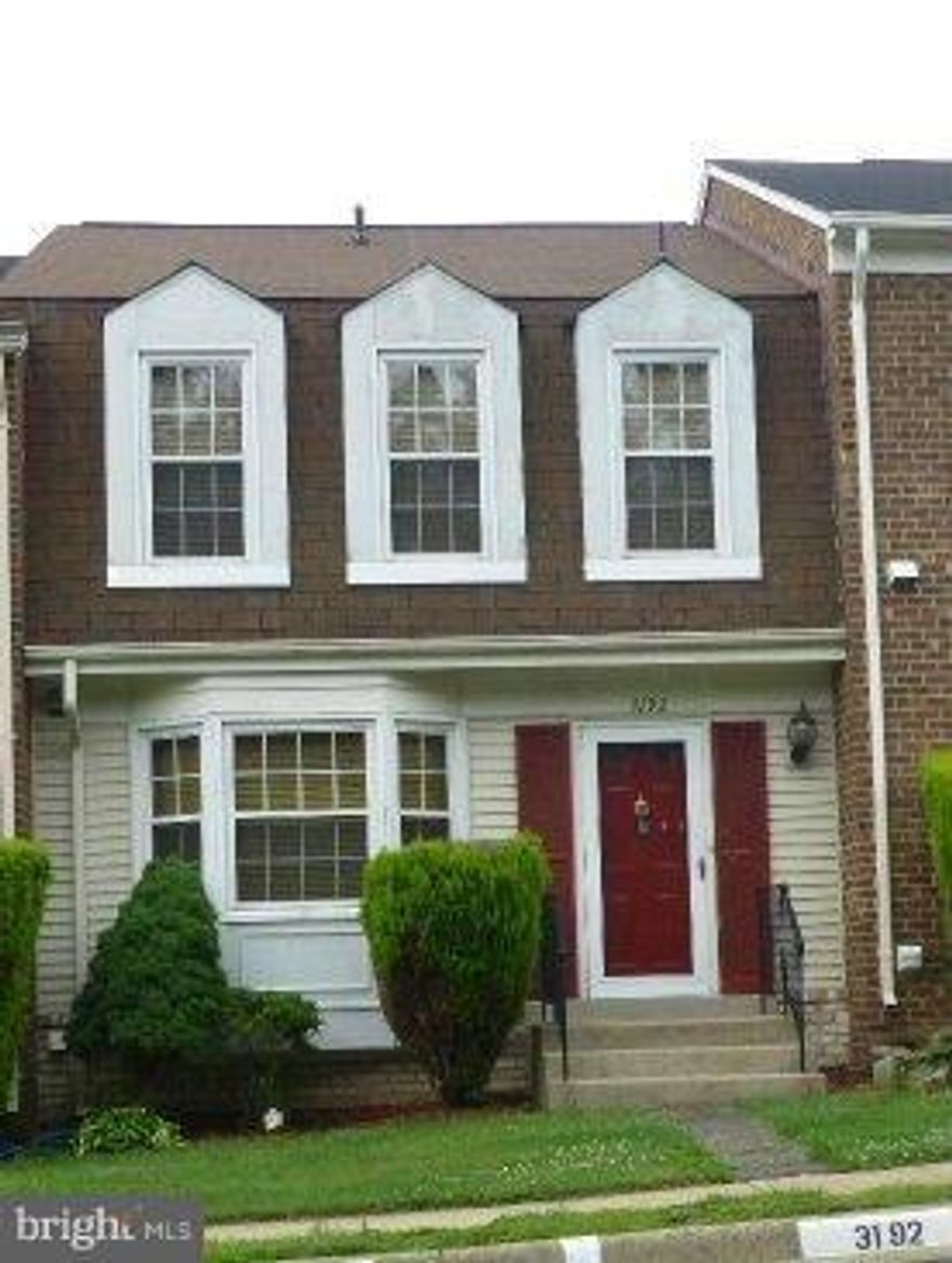 PROPERTY SOLD "AS IS"*  VACANT* PRICED TO SELL!!* SOME UPDATES WINDOWS, SIDING, WOOD FLOORS and MORE* SPACIOUS FLOOR PLAN FEATURES EAT-IN KIT. W/BAY WIND. BRKFT AREA; DR, LR W/WO TO DECK*UL: MBR W/PRIV BA, 2 ADD'L BR and 2ND BA*LL: RR W/FP AND WO TO PATIO AND FENCED YD; STORAGE AREA; LAUNDRY RM; ROUGH-IN FOR BA*GREAT LAKE RIDGE LOCATION!*CONVENIENT TO SCHOOLS, POOLS, SHOP., & ALL COMMUTER SERVICES