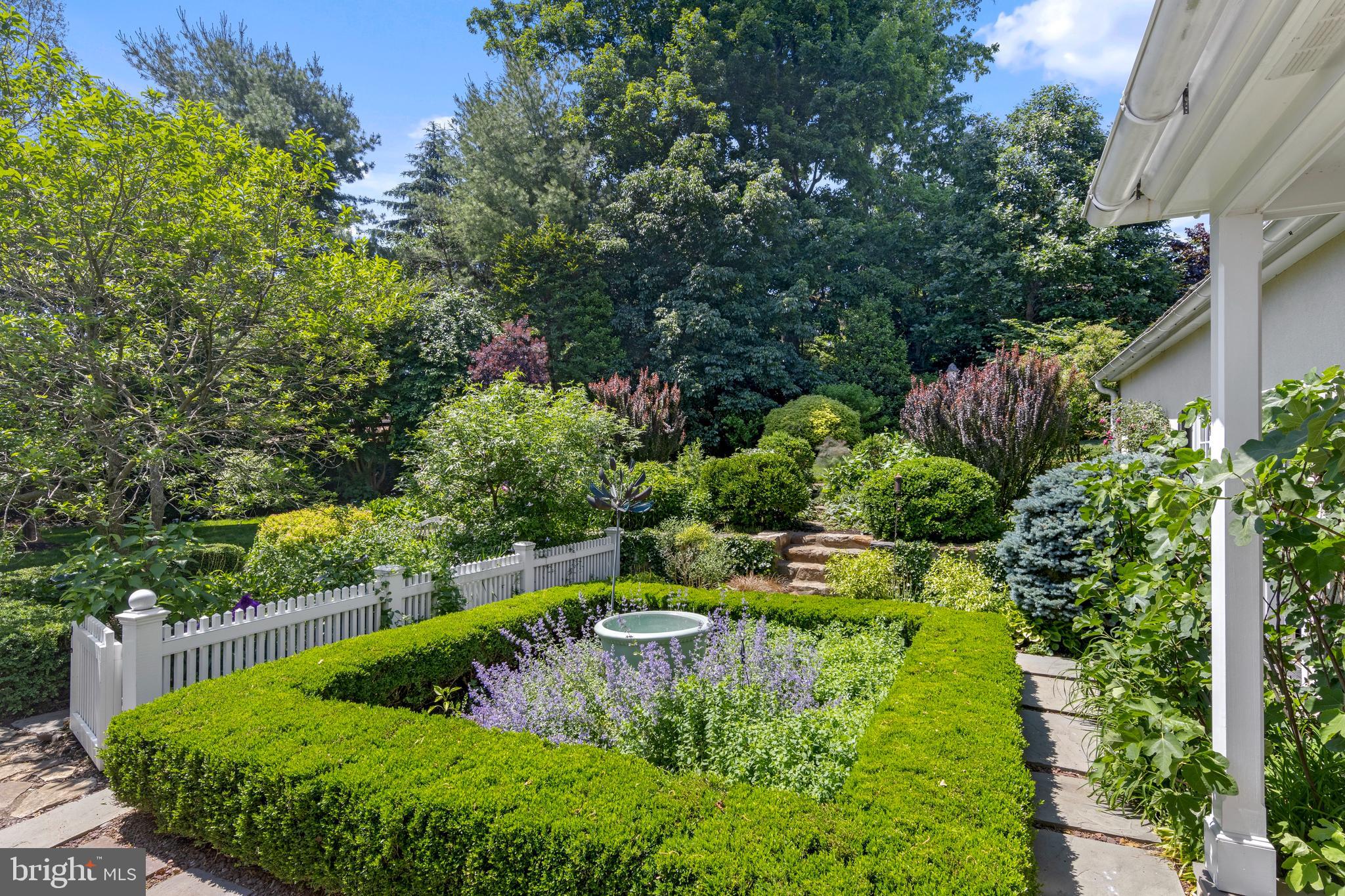 BROOKE FARM - Residential