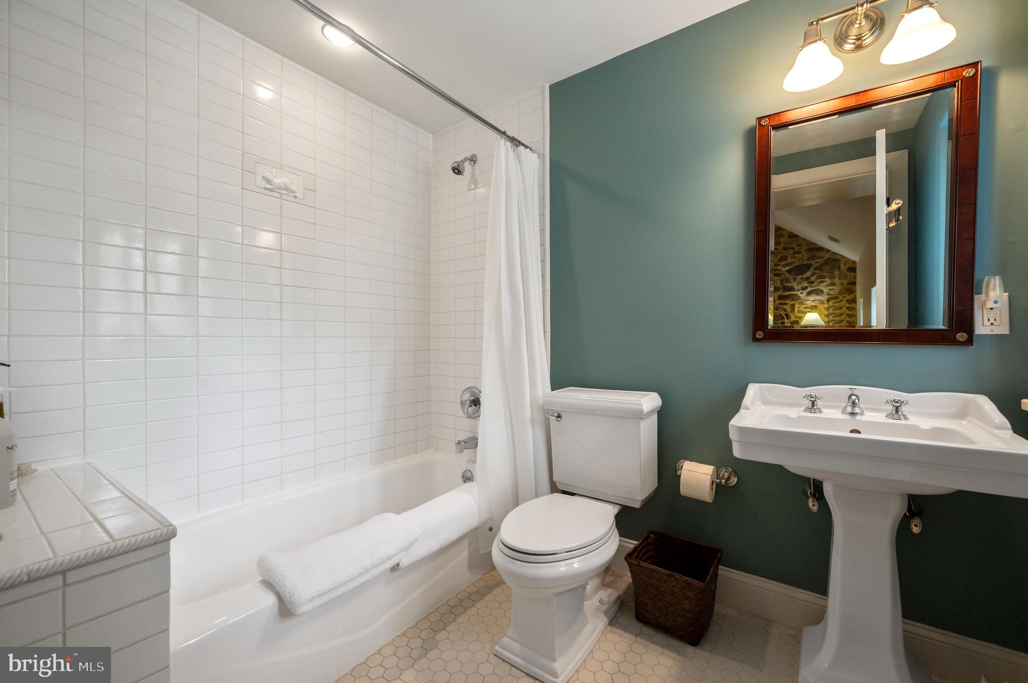 BROOKE FARM - Residential