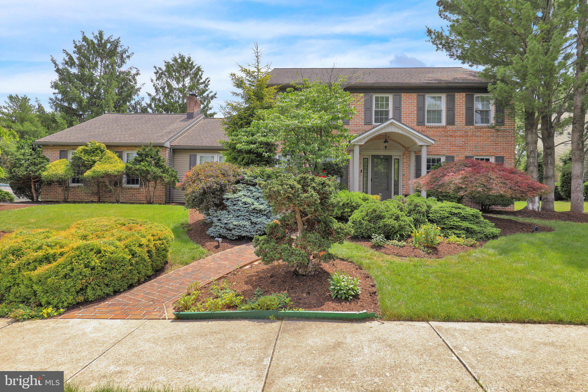 1723 COLONY DRIVE