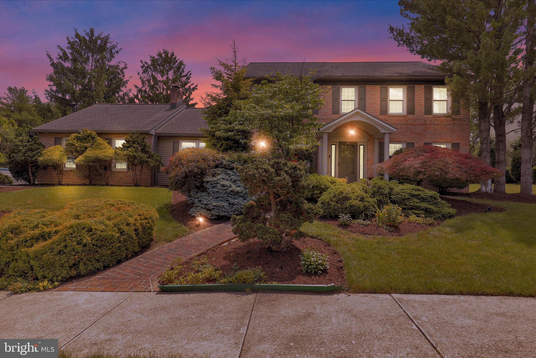 1723 COLONY DRIVE