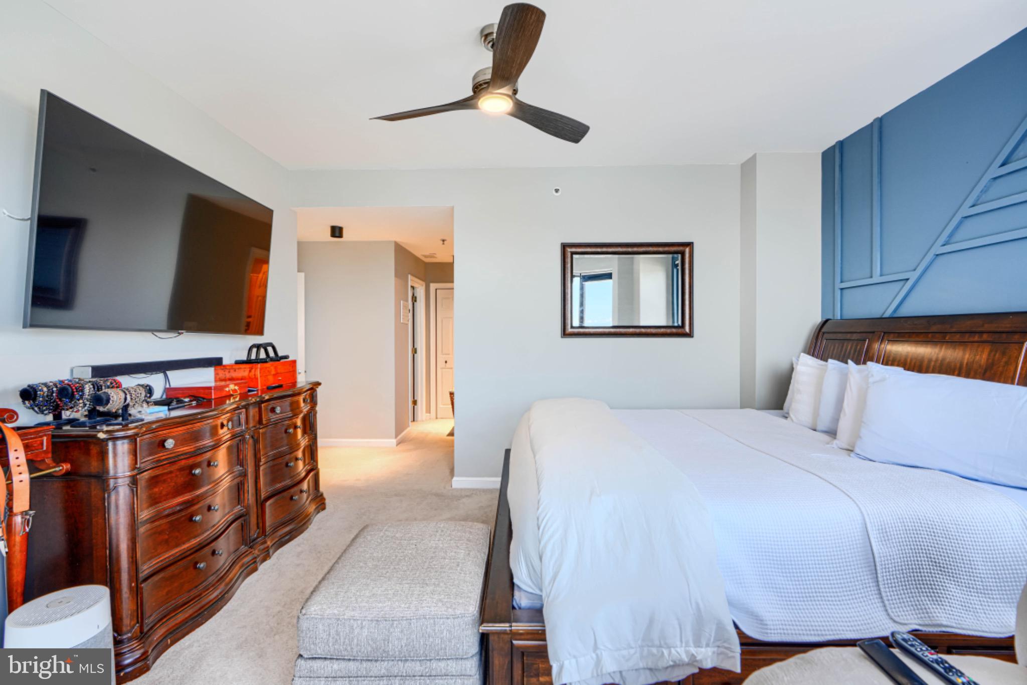 HARBOR COURT CONDOMINIUMS - Residential