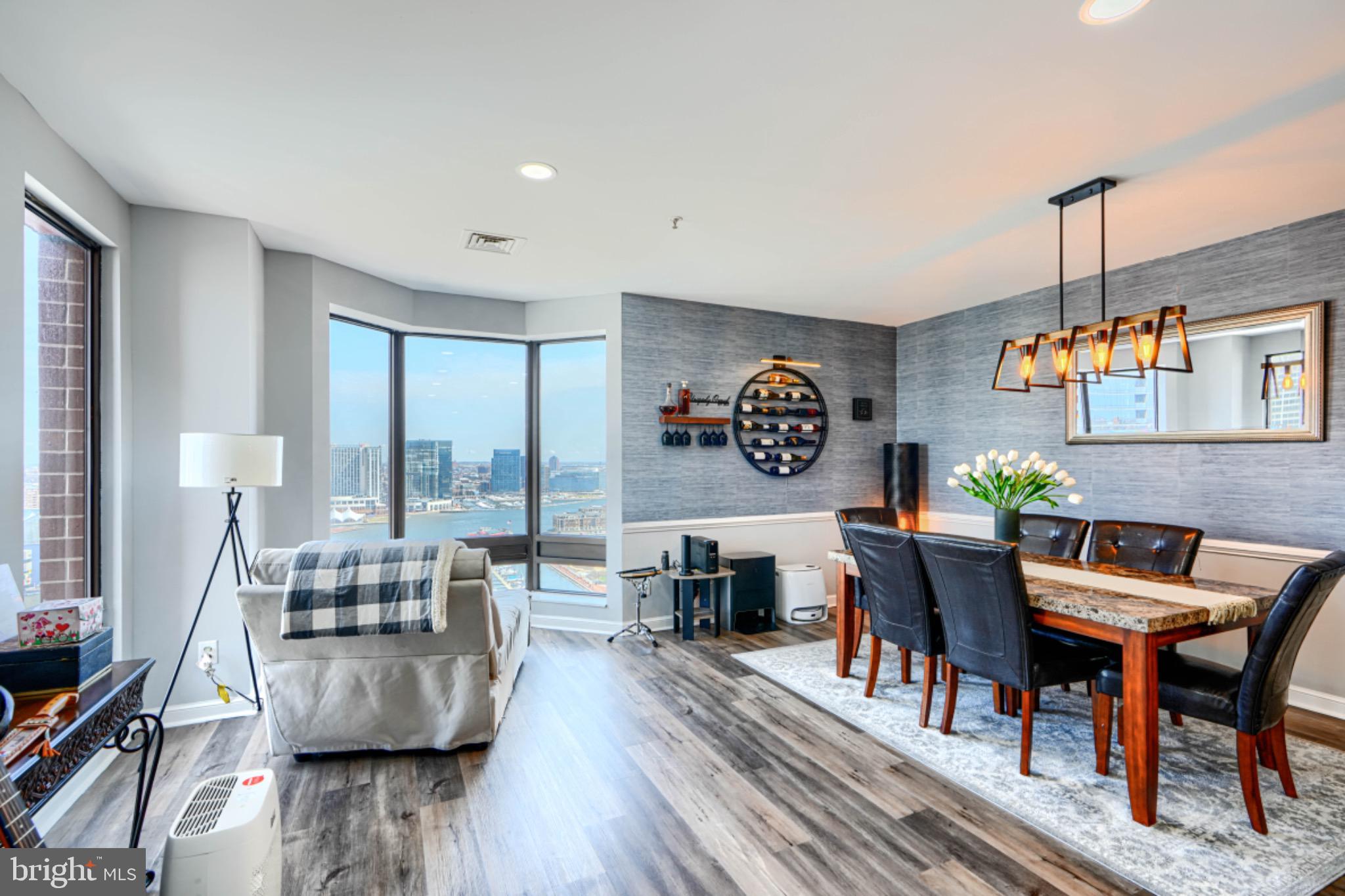 HARBOR COURT CONDOMINIUMS - Residential