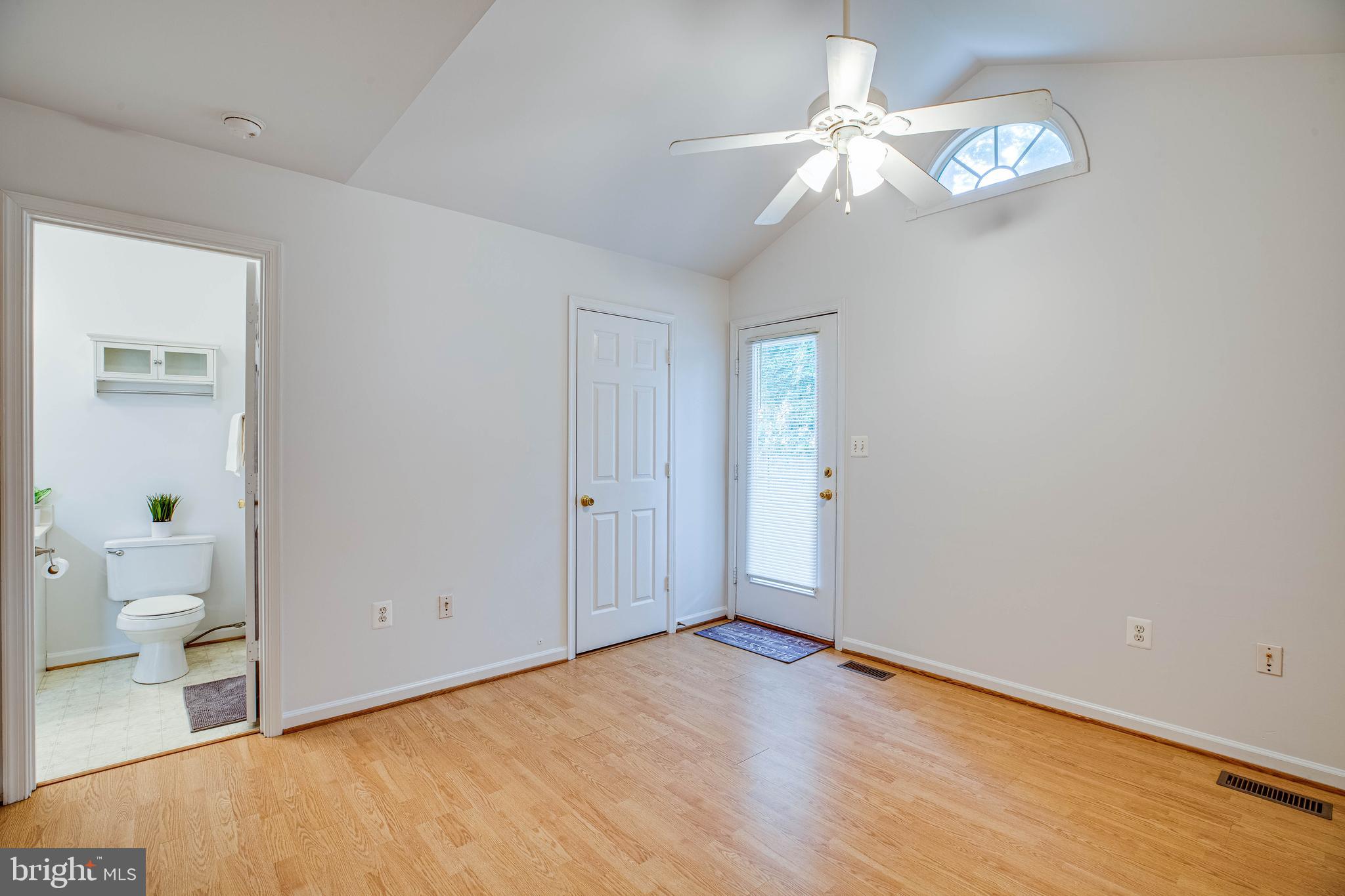 DOWNTOWN FREDERICKSBURG - Residential Lease