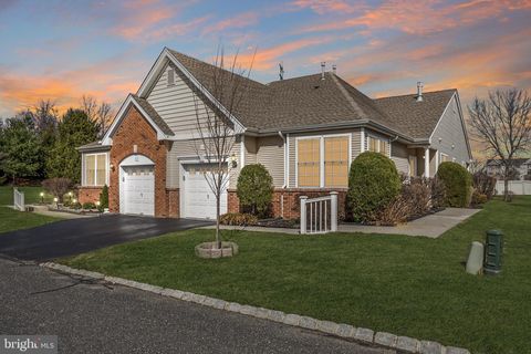 Townhouse For Sale - 119 Burholme Drive<br/> Mercer County, HAMILTON, NJ 08691