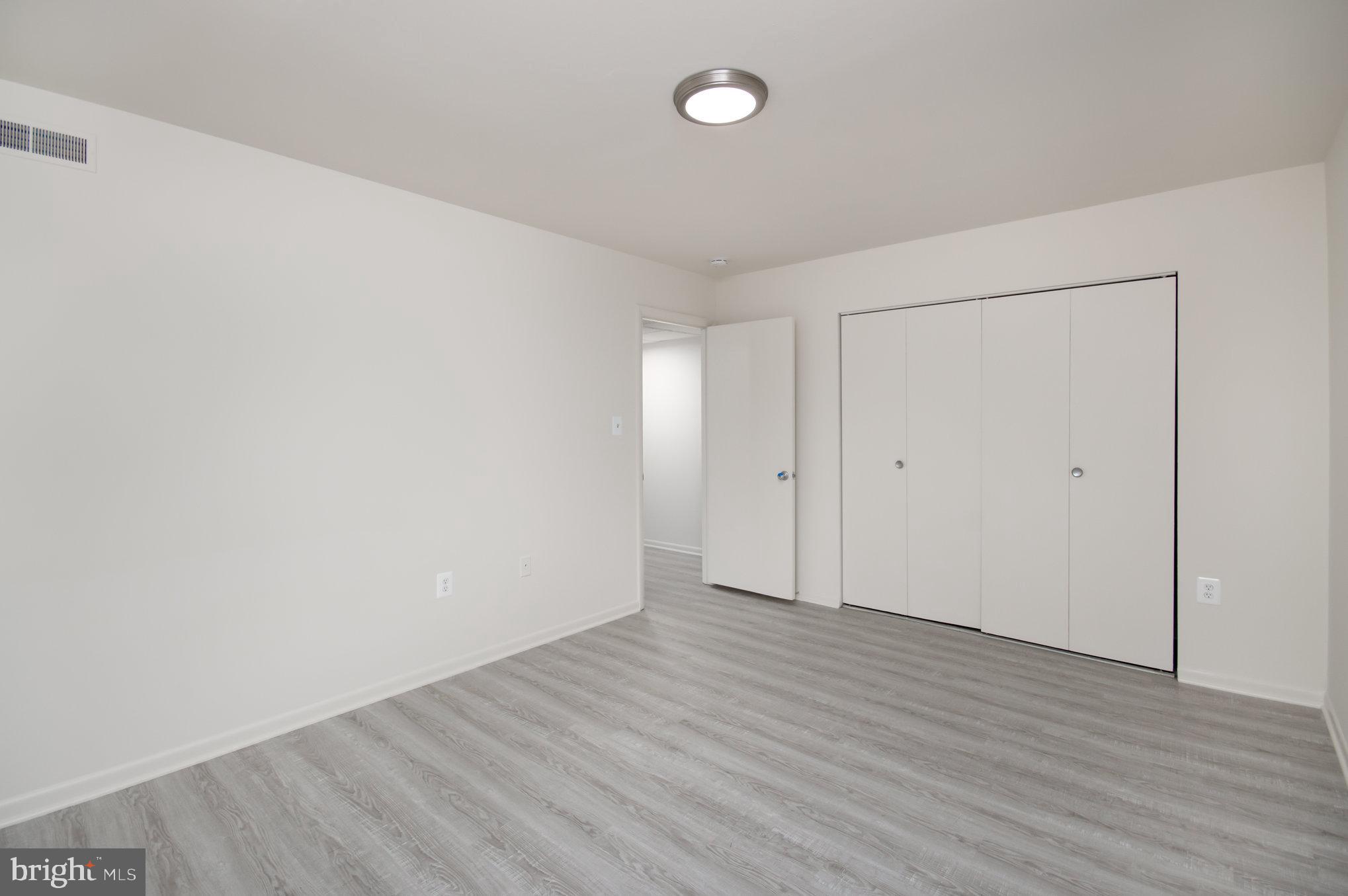 BOLLING BROOK - Residential Lease