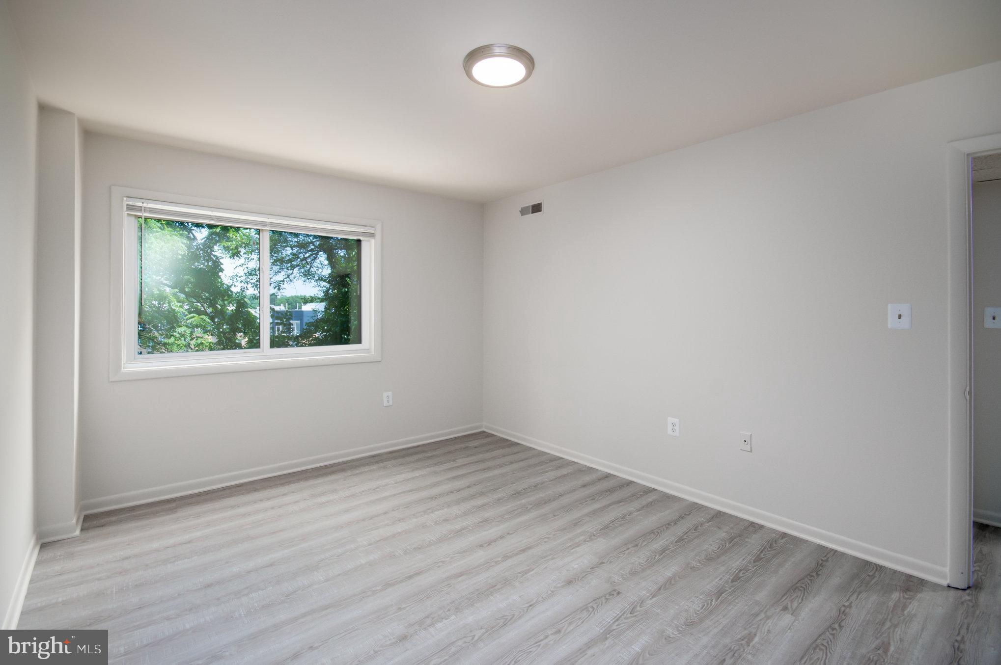 BOLLING BROOK - Residential Lease